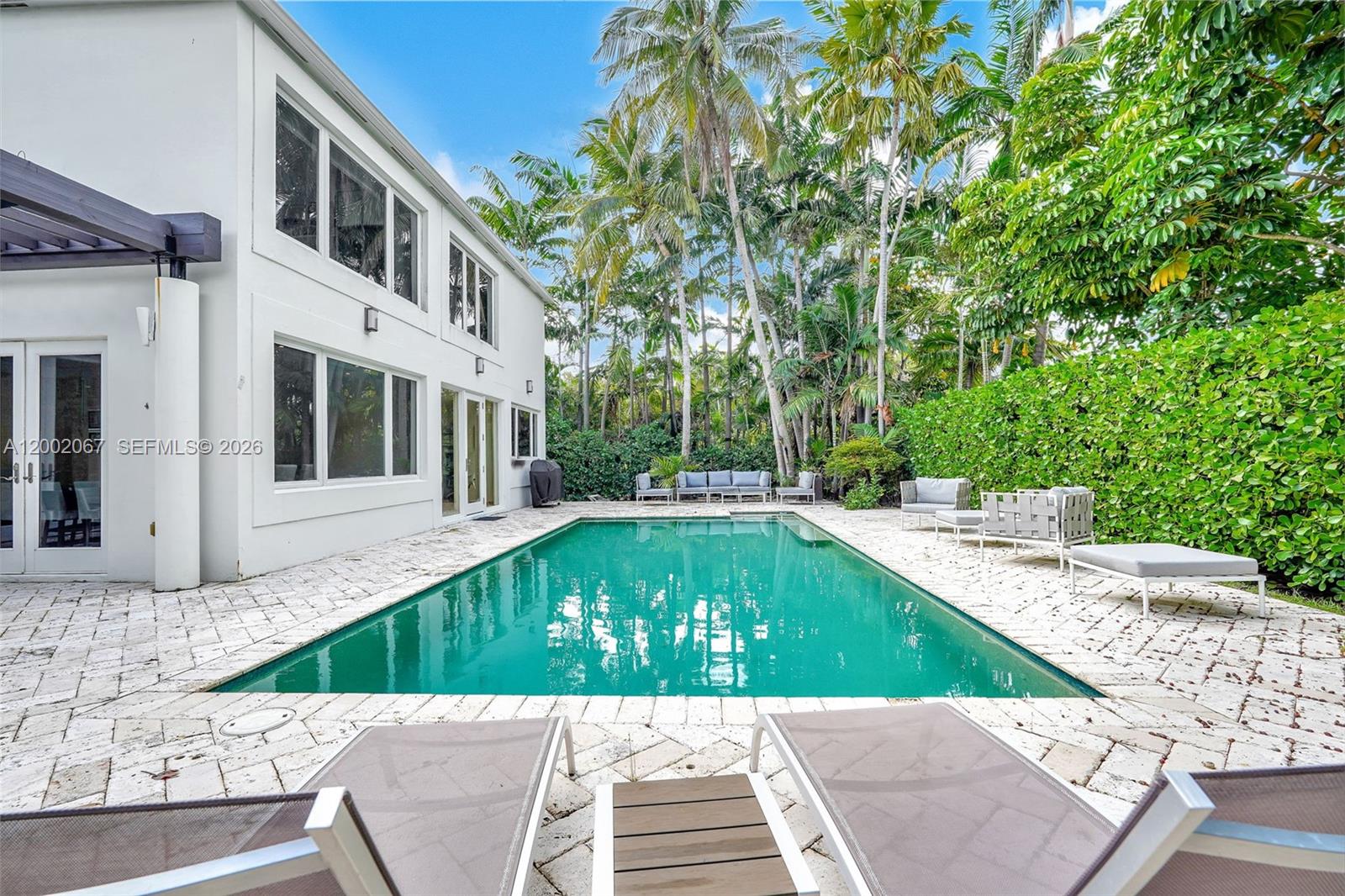 145 Biscay Dr, Bal Harbour FL 33154