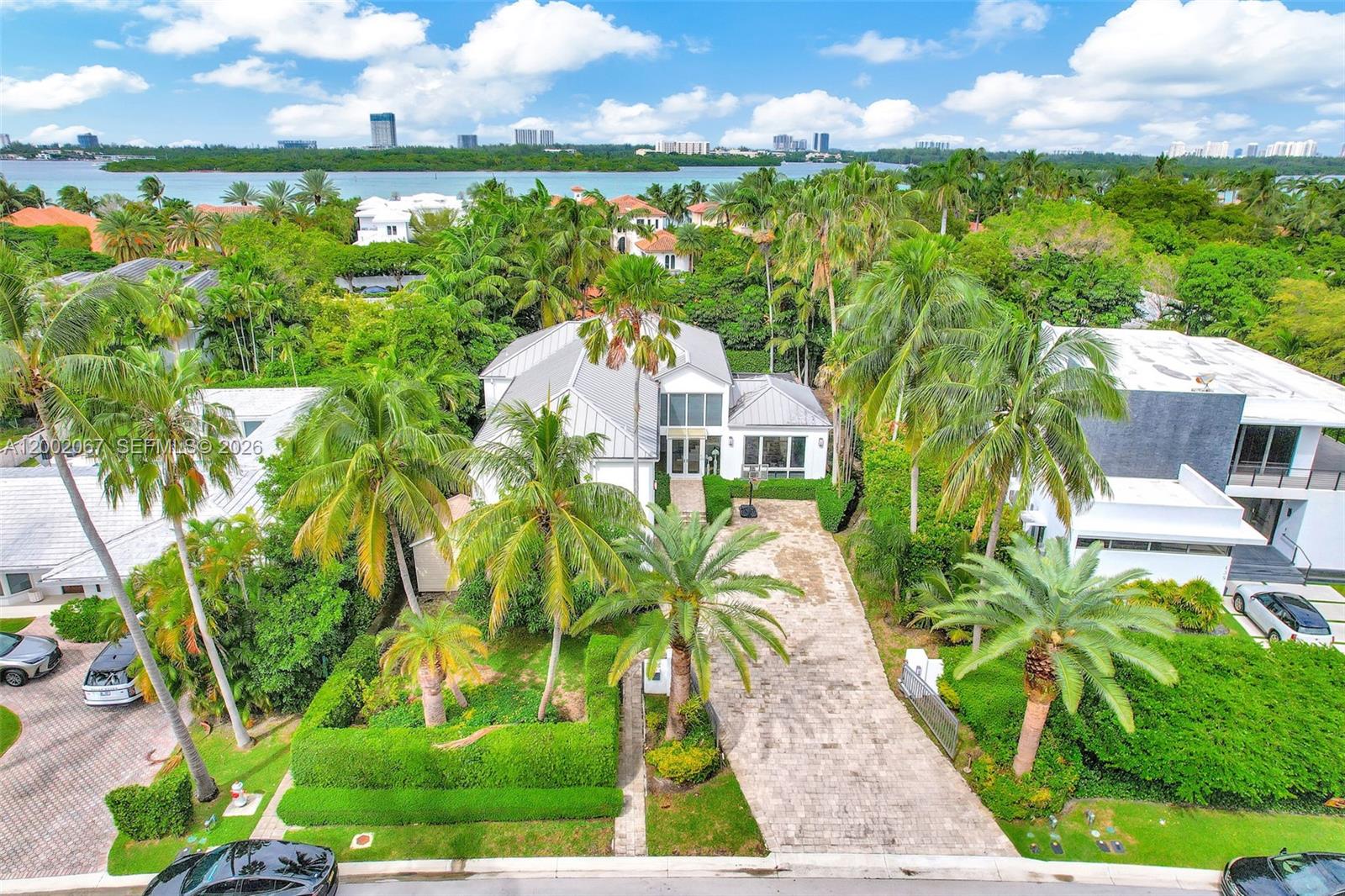 145 Biscay Dr, Bal Harbour FL 33154
