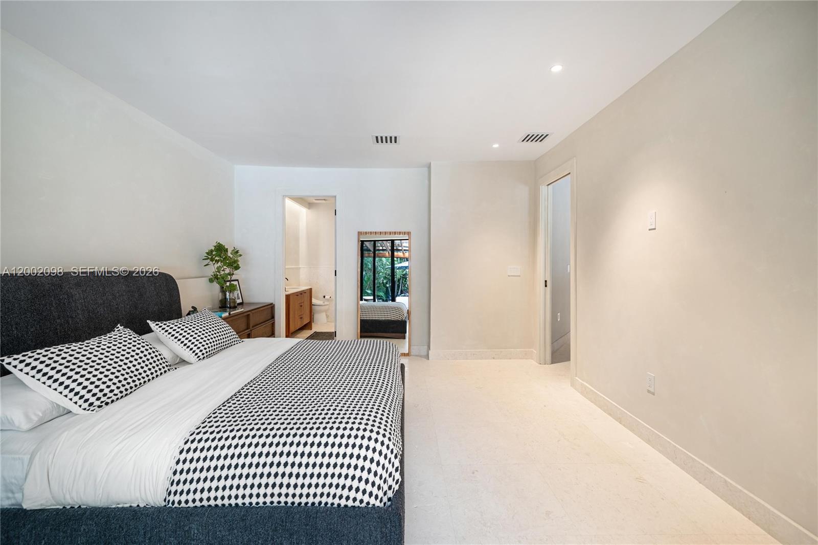 1735 Michigan Ave, Miami Beach FL 33139