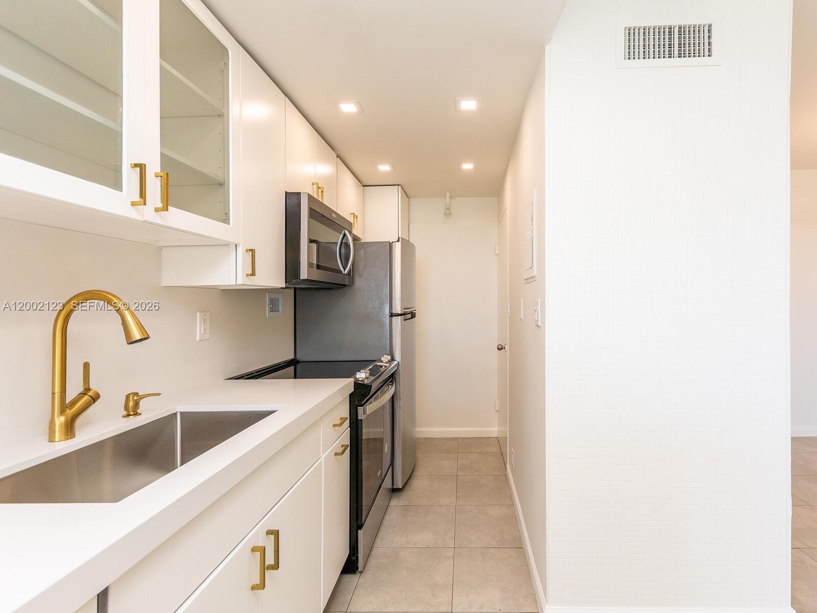 1000 E West Ave #1432, Miami Beach FL 33139