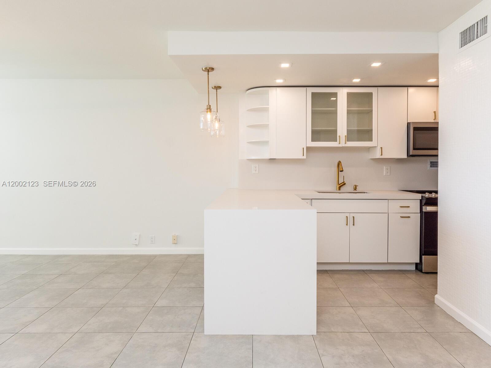 1000 E West Ave #1432, Miami Beach FL 33139