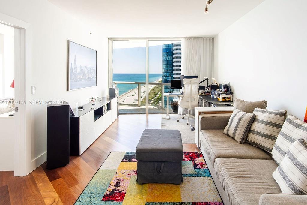 Miami Beach FL 33141 - A12002135