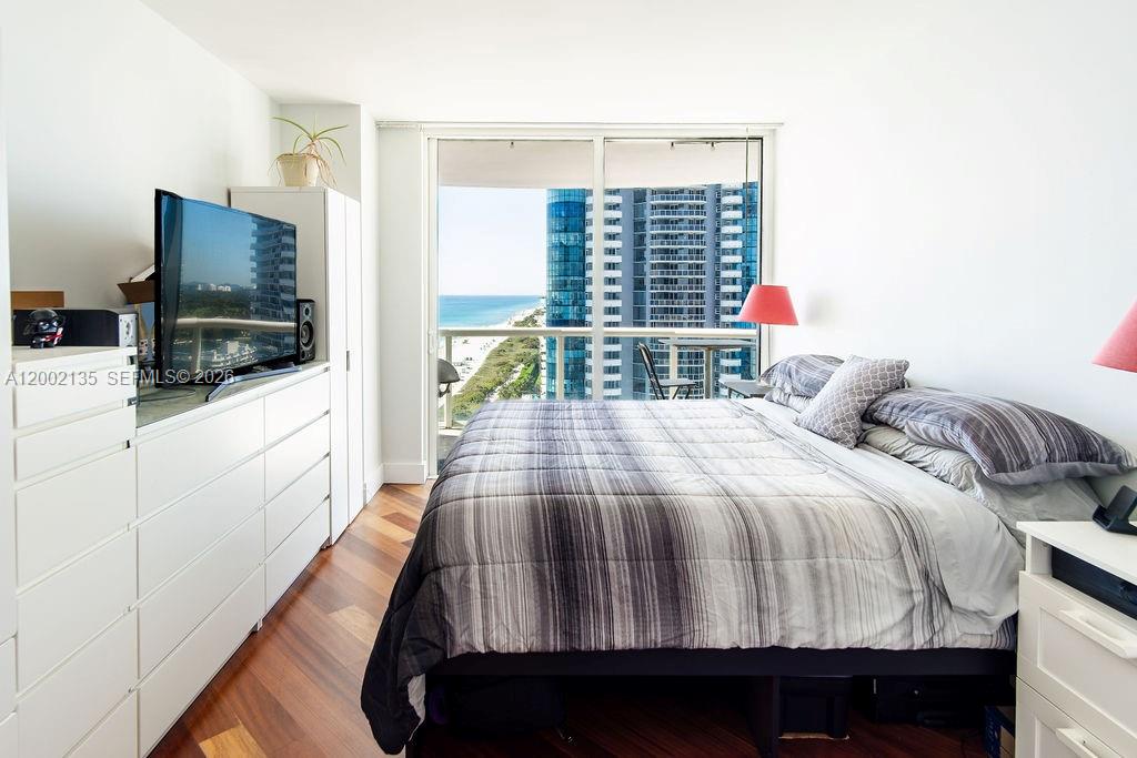 Miami Beach FL 33141 - A12002135
