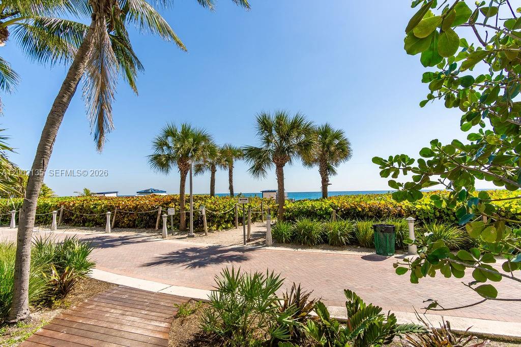 Miami Beach FL 33141 - A12002135