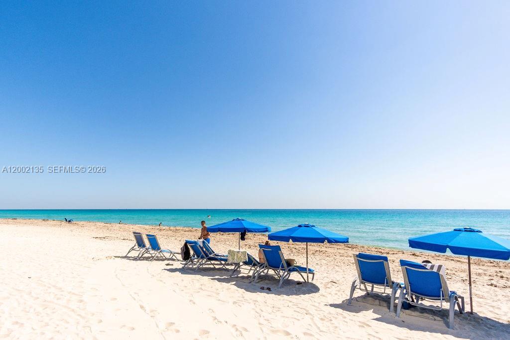 Miami Beach FL 33141 - A12002135