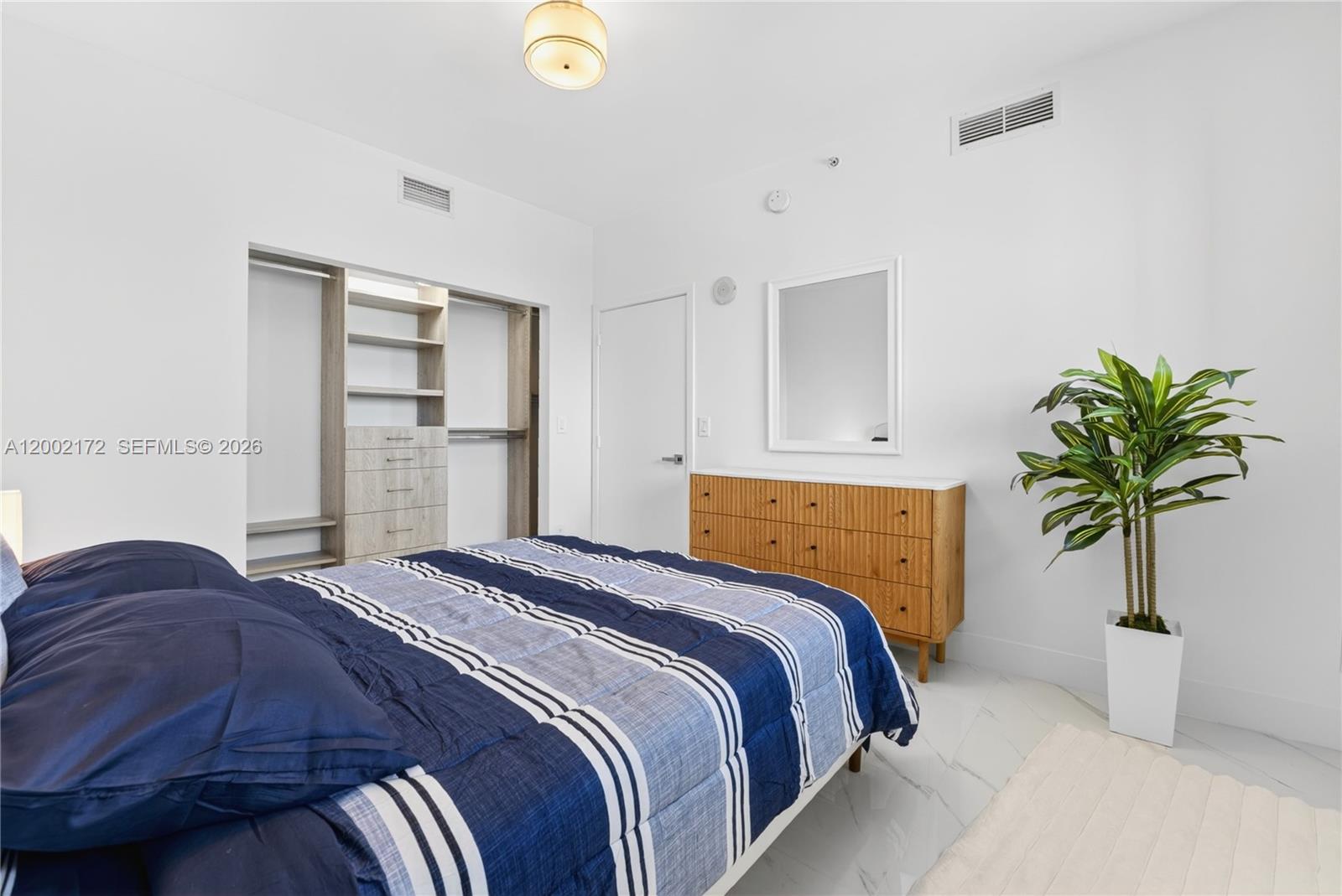 888 Biscayne Blvd #2404, Miami FL 33132