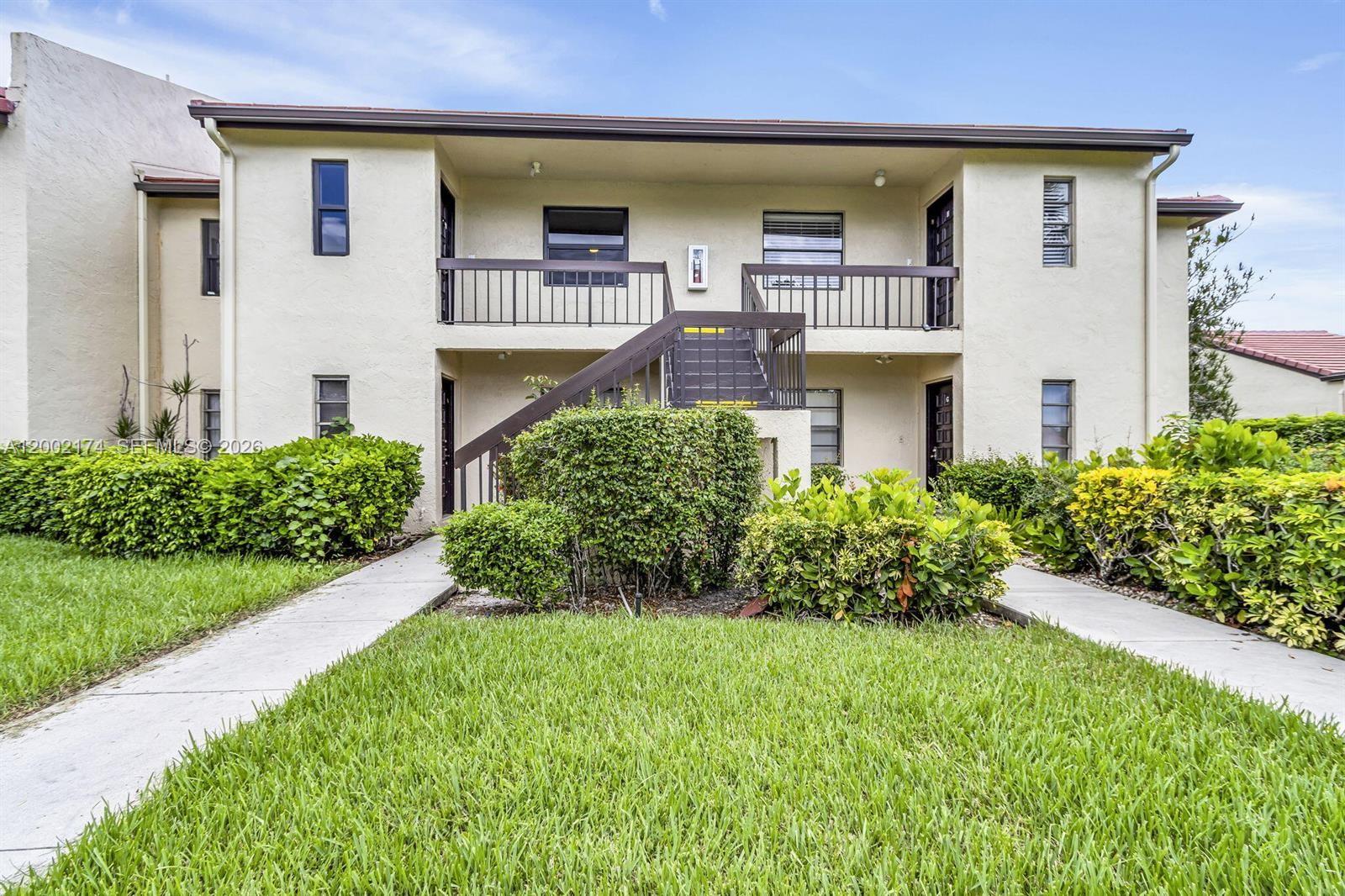 8535 Casa Del Lago #F, Boca Raton FL 33433