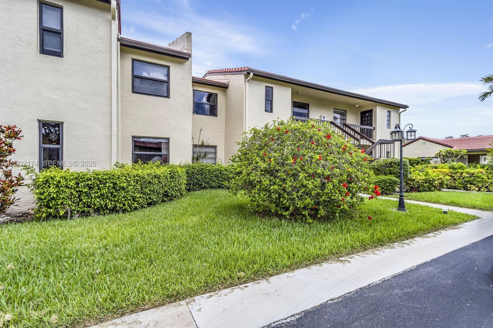 8535 Casa Del Lago #F, Boca Raton FL 33433