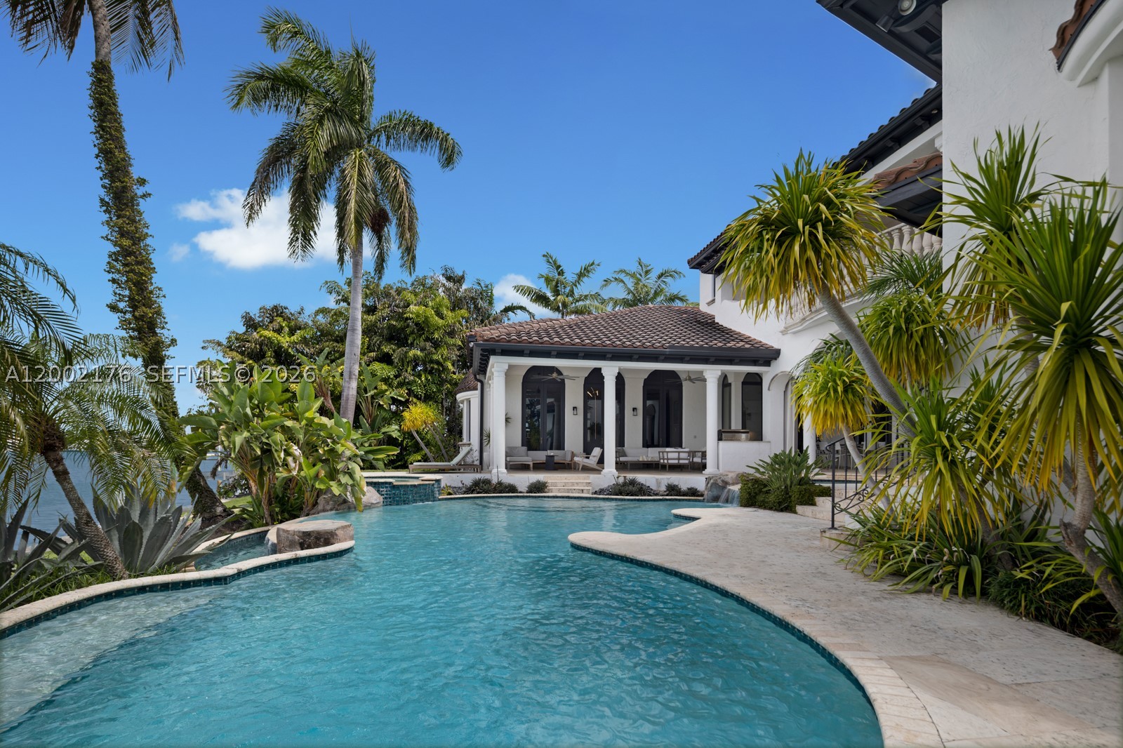432 S Hibiscus Dr, Miami Beach FL 33139