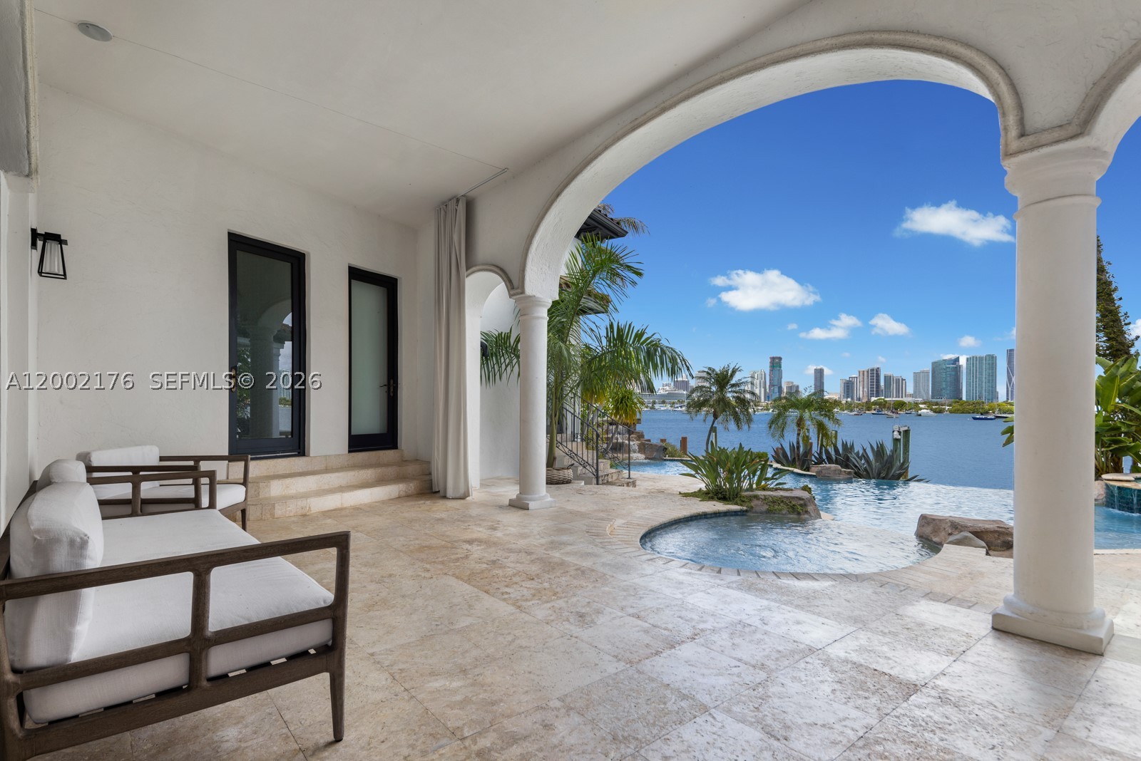 432 S Hibiscus Dr, Miami Beach FL 33139