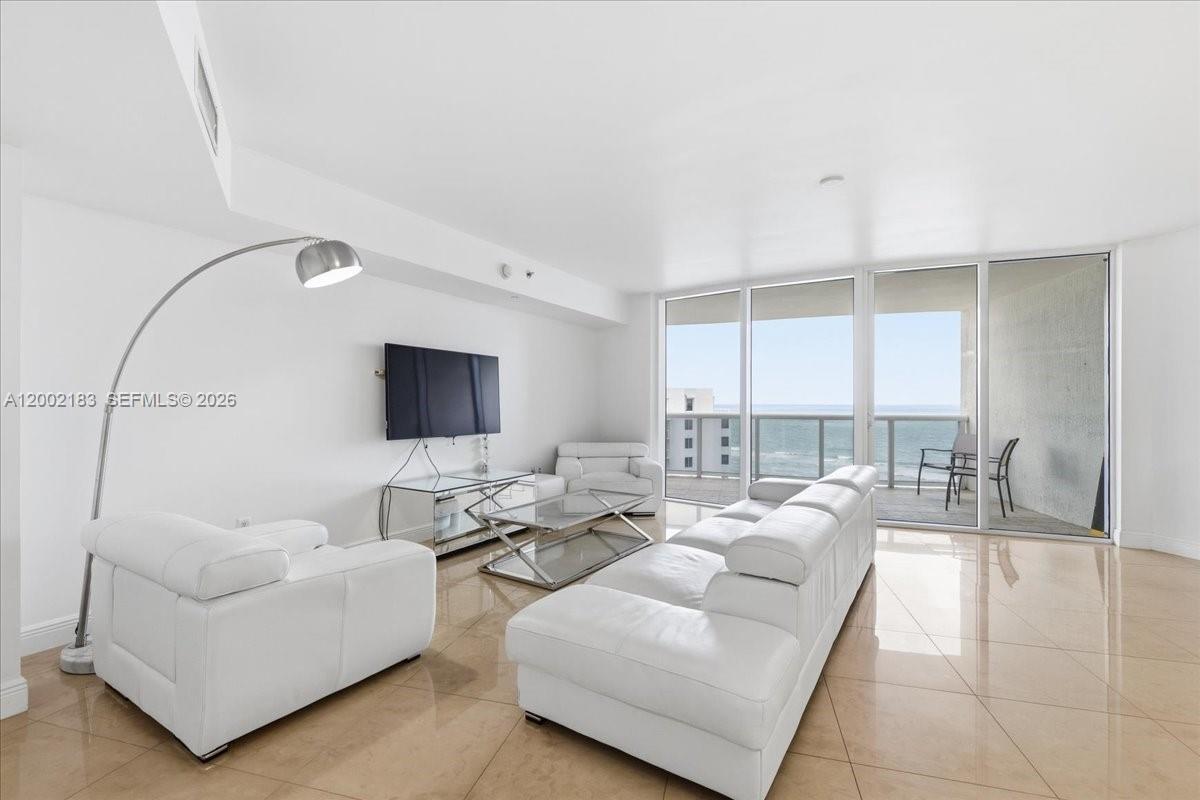17201 Collins Ave #1107, Sunny Isles Beach FL 33160