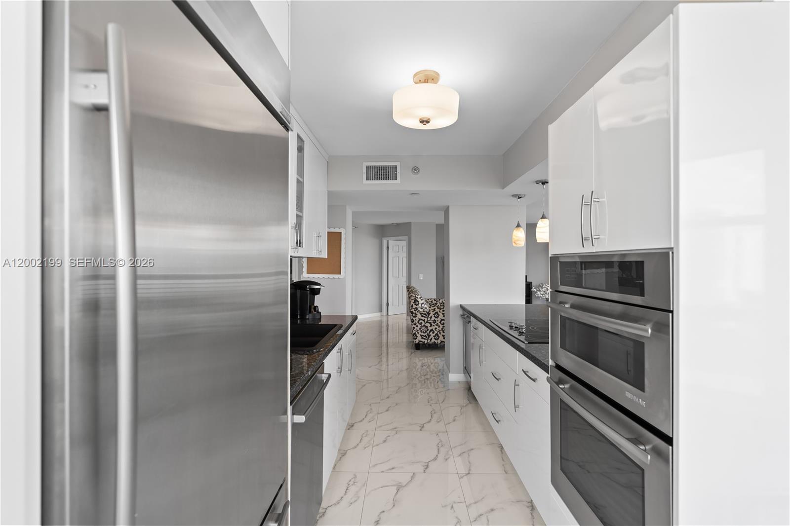 3500 Mystic Pointe Dr #1403, Aventura FL 33180