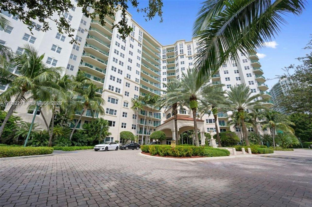 20000 E Country Club Dr #906, Aventura FL 33180
