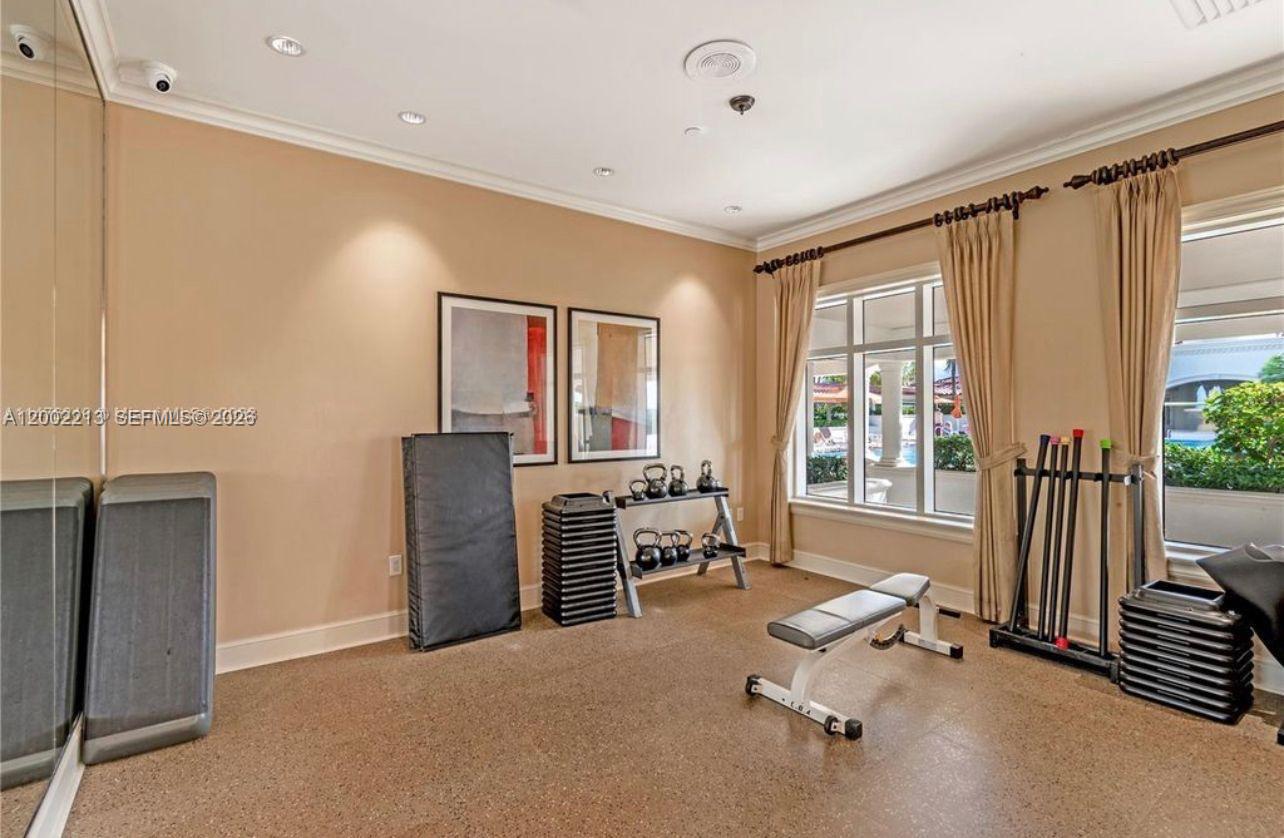 20000 E Country Club Dr #906, Aventura FL 33180