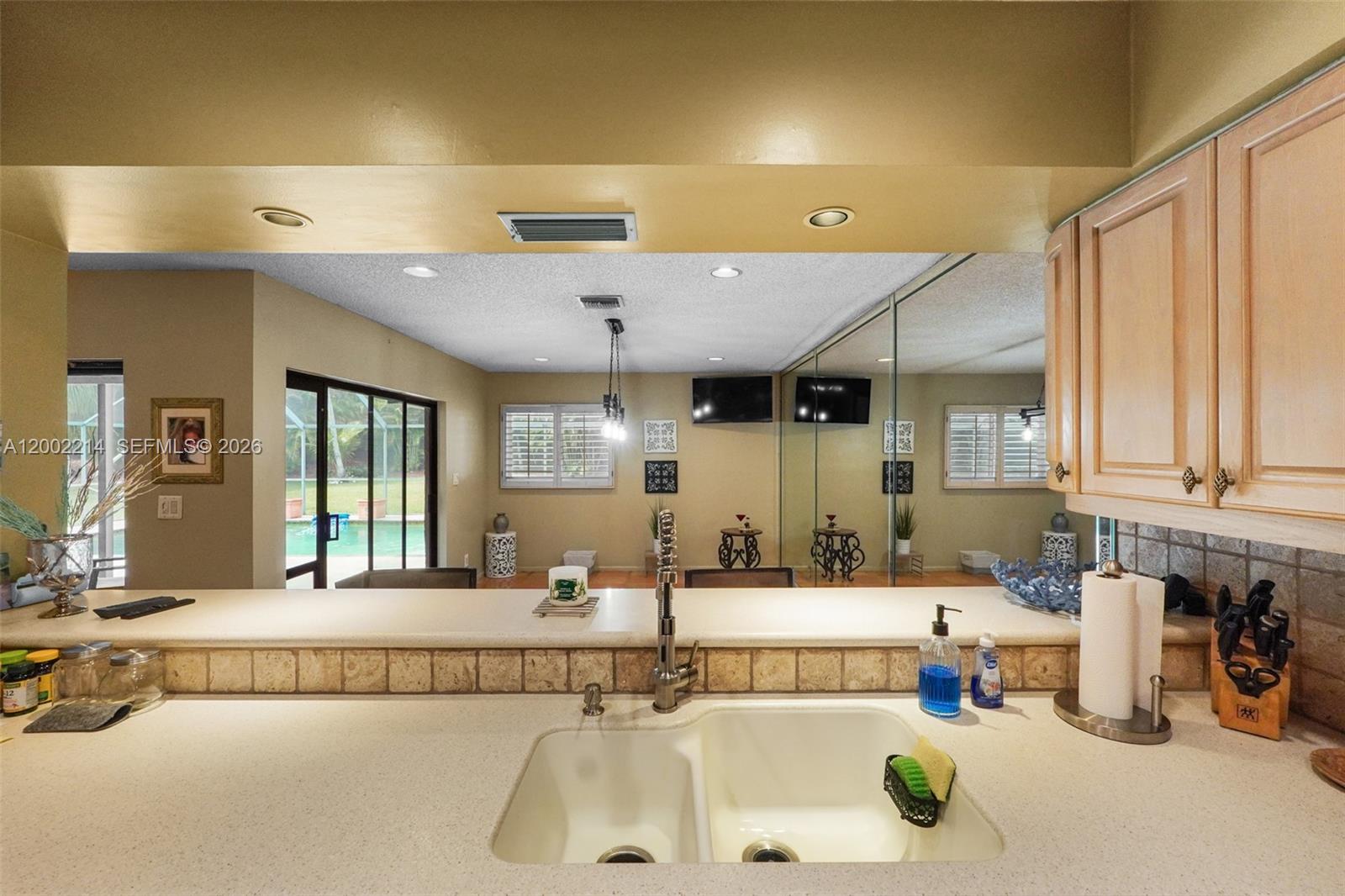 6975 Bianchini Circle, Boca Raton FL 33433