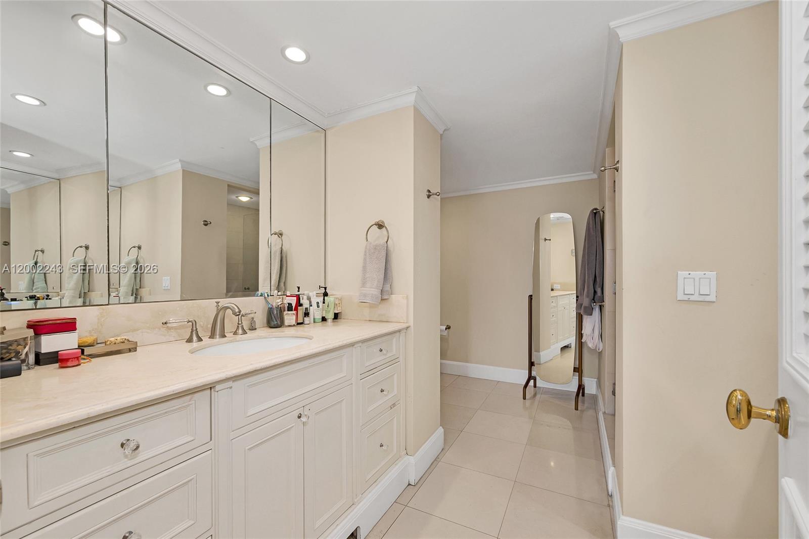 155 OCEAN LANE DR #1101, Key Biscayne FL 33149
