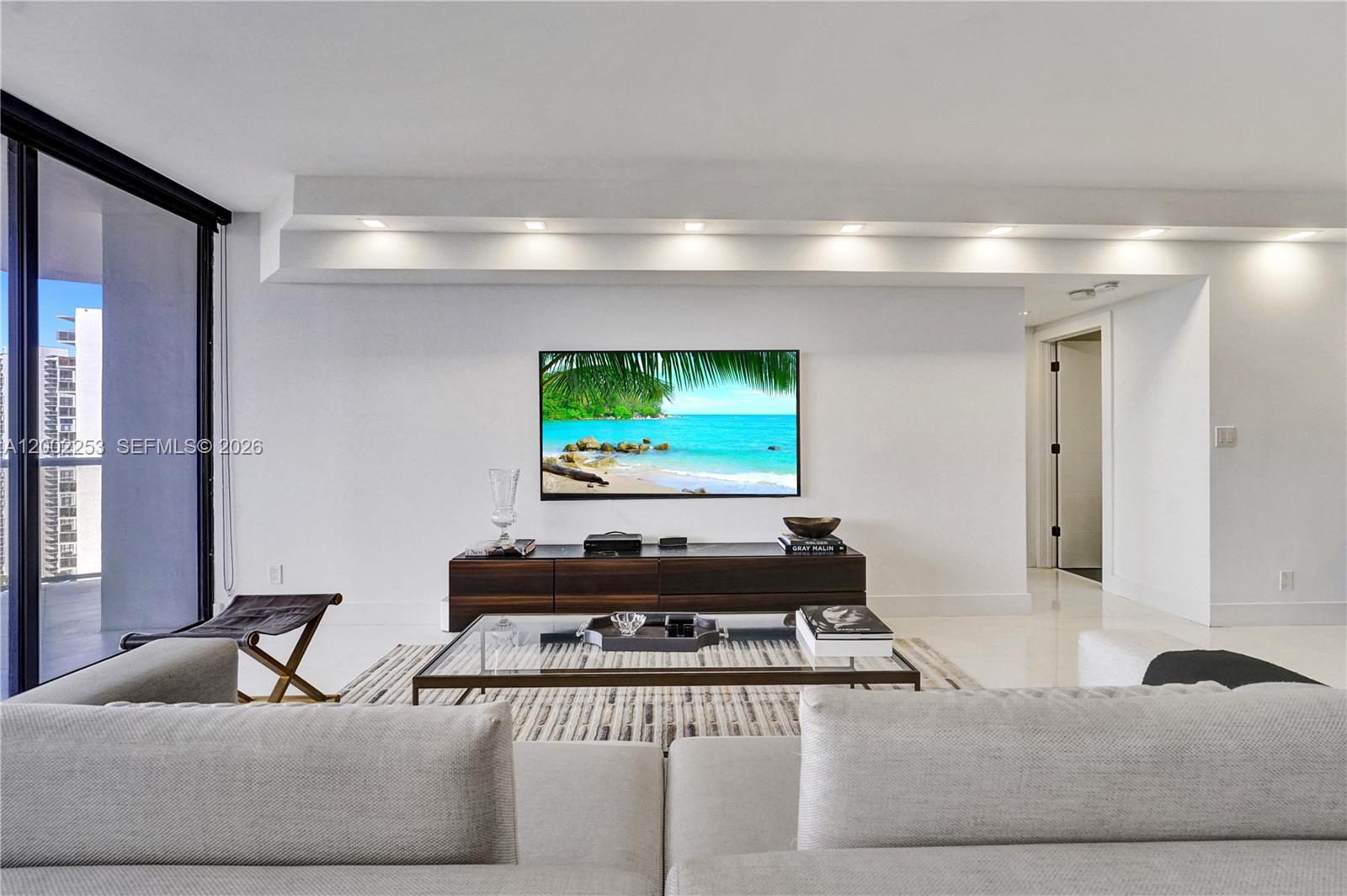 20281 E Country Club Dr #1503, Aventura FL 33180