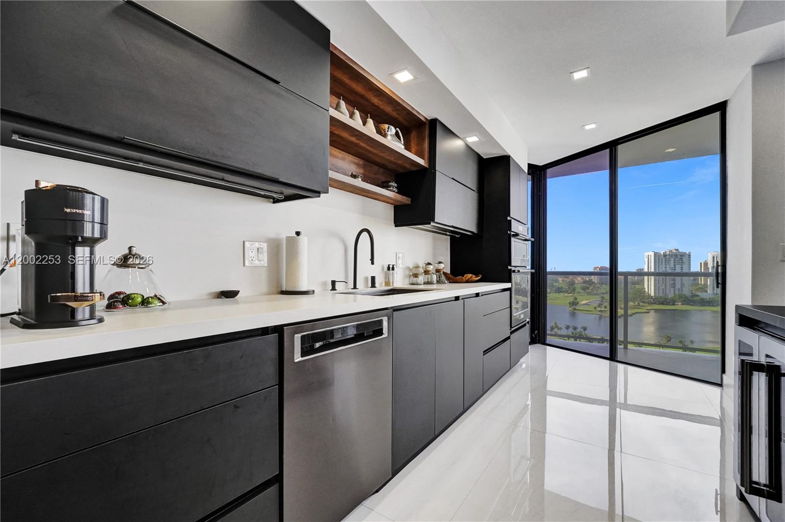 20281 E Country Club Dr #1503, Aventura FL 33180