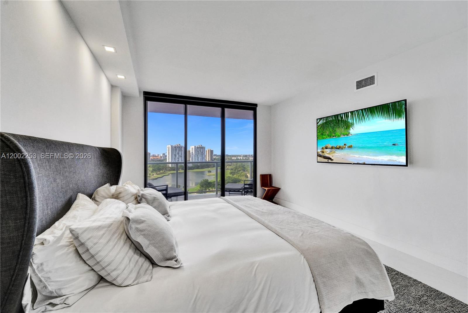 20281 E Country Club Dr #1503, Aventura FL 33180