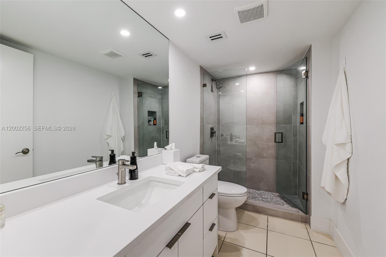 1915 Brickell Ave #C1404, Miami FL 33129