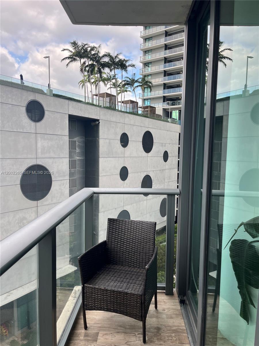 650 NE 32nd St #608, Miami FL 33137