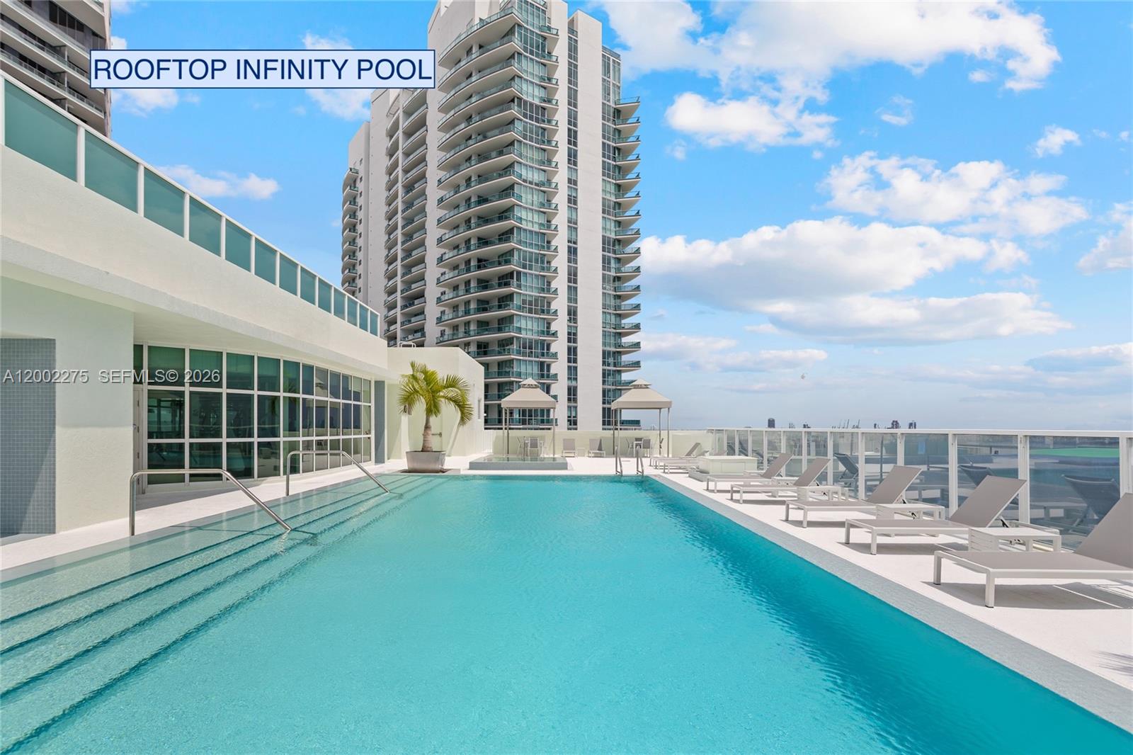 218 SE 14th St #2105, Miami FL 33131