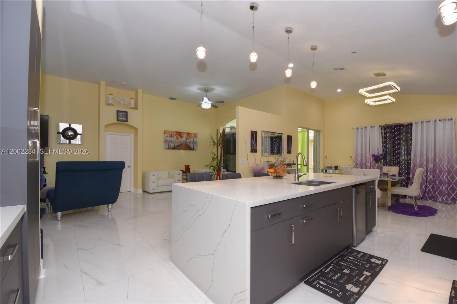 8733 NW 76th Dr, Tamarac FL 33321