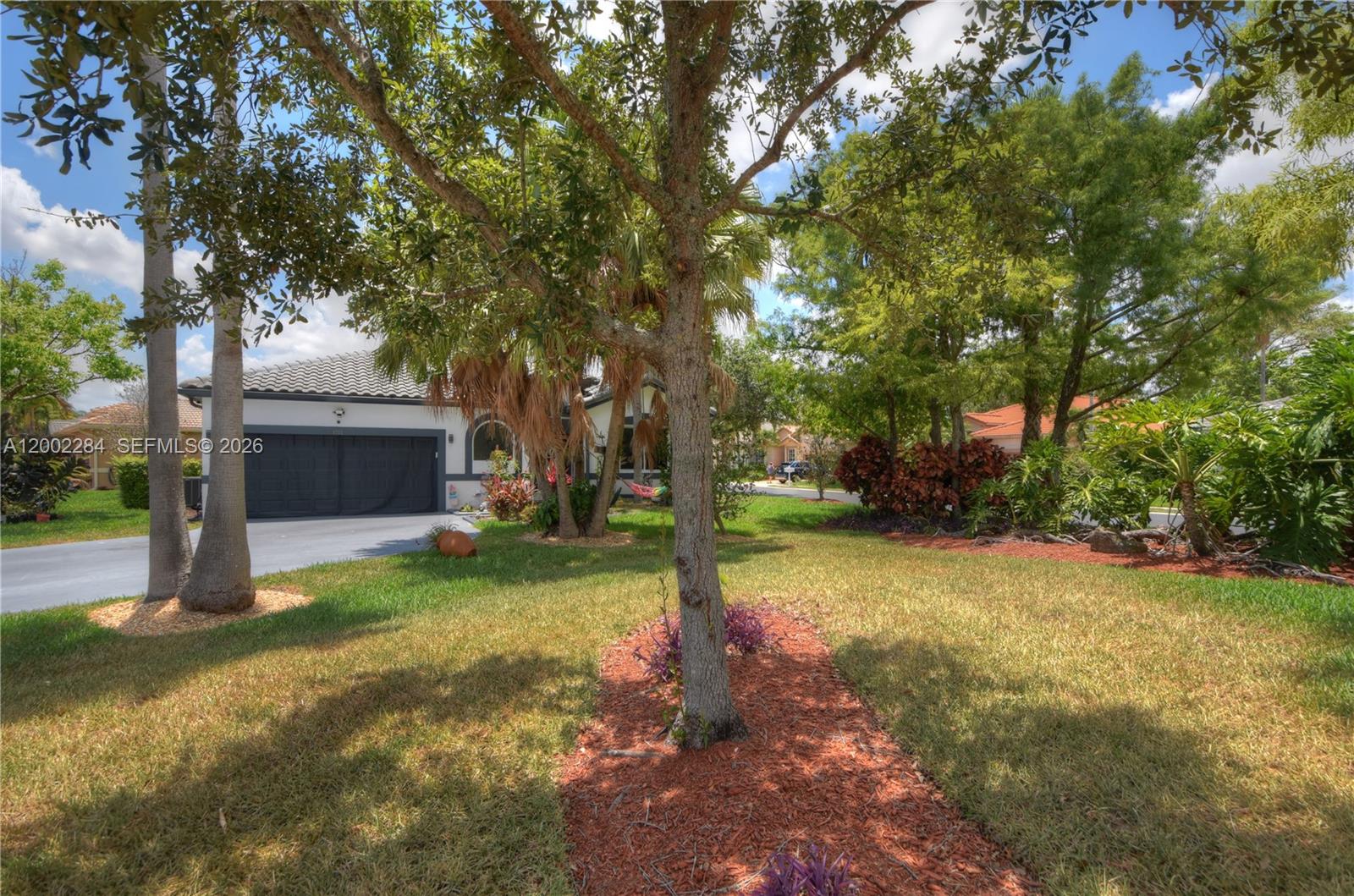 8733 NW 76th Dr, Tamarac FL 33321