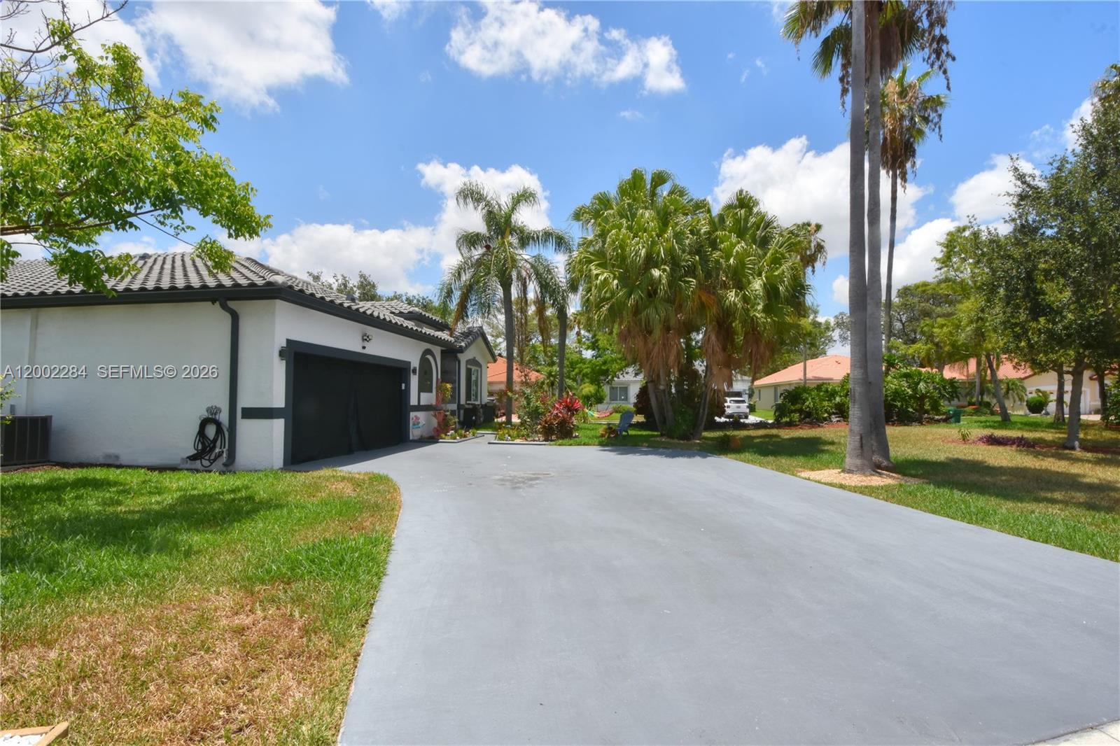 8733 NW 76th Dr, Tamarac FL 33321