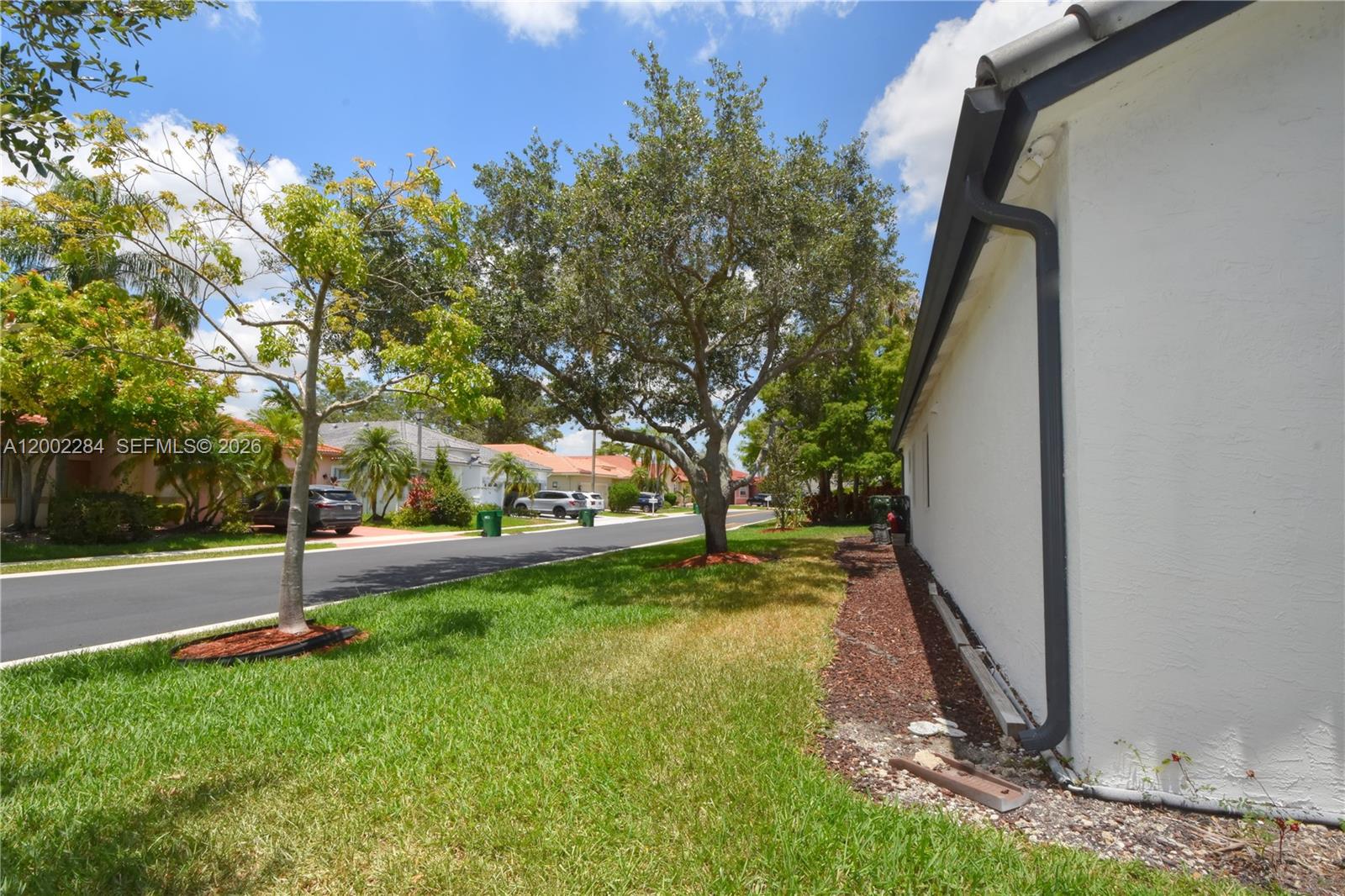 8733 NW 76th Dr, Tamarac FL 33321