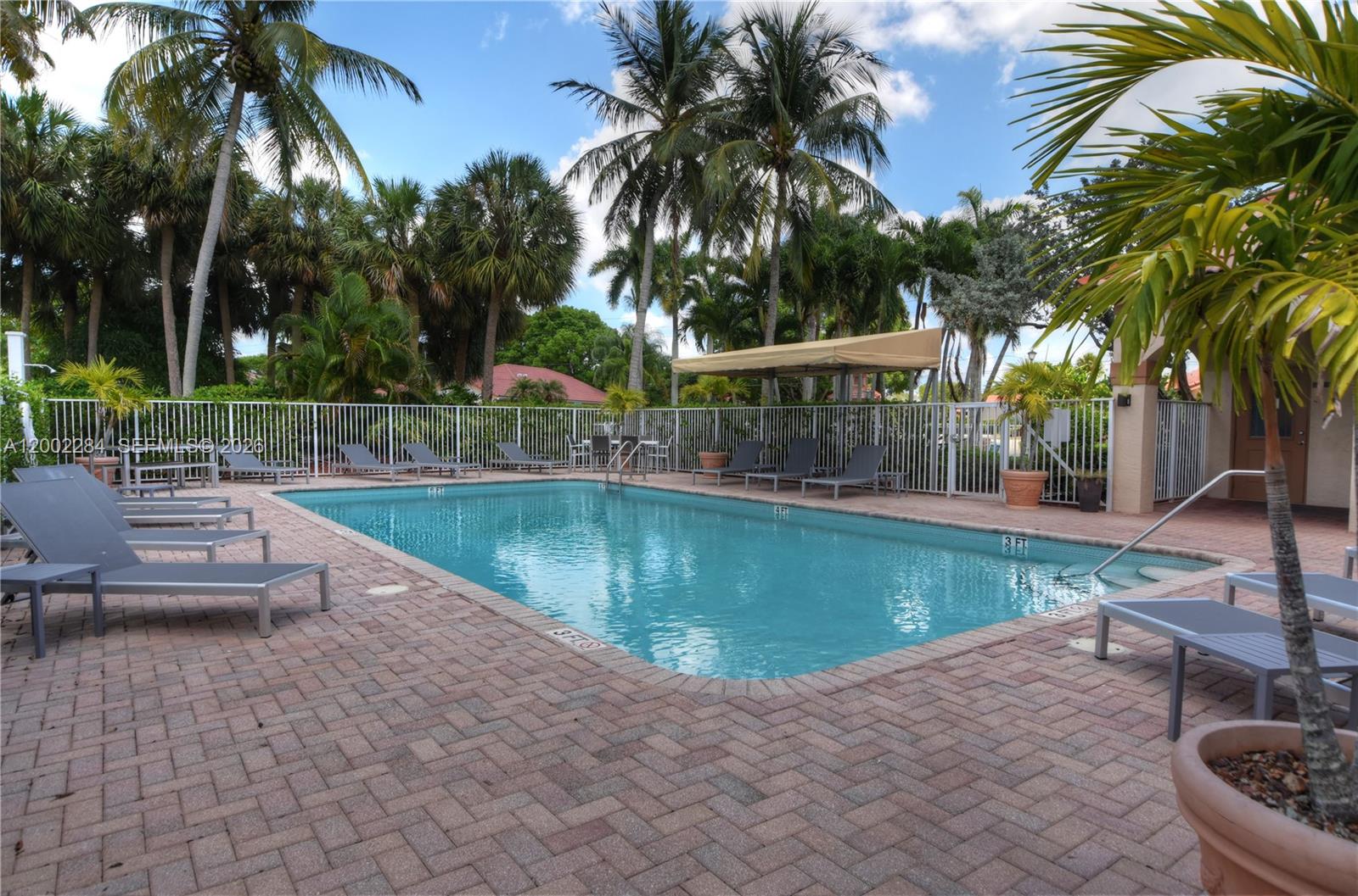 8733 NW 76th Dr, Tamarac FL 33321