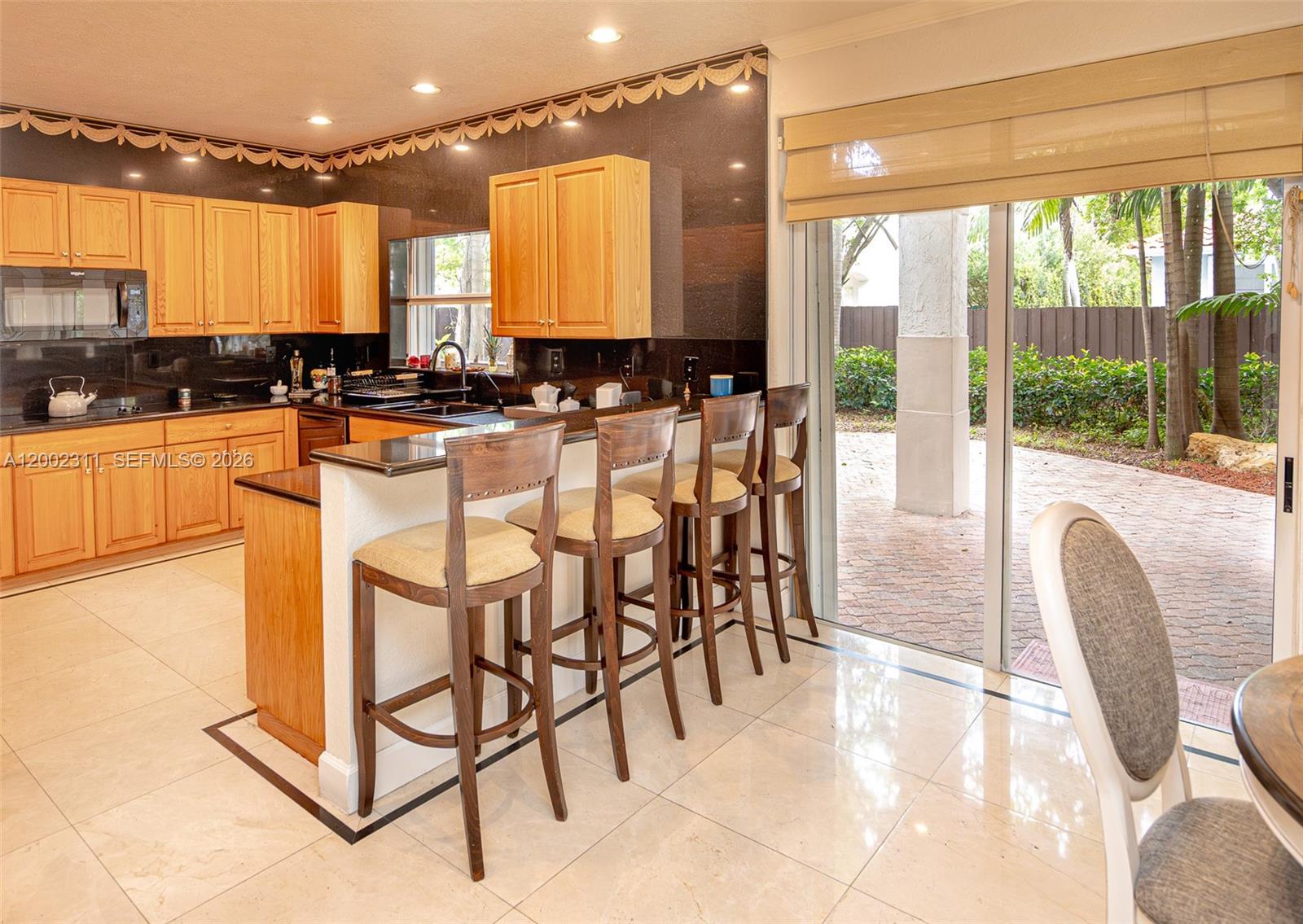 6772 NW 111th Ave, Doral FL 33178