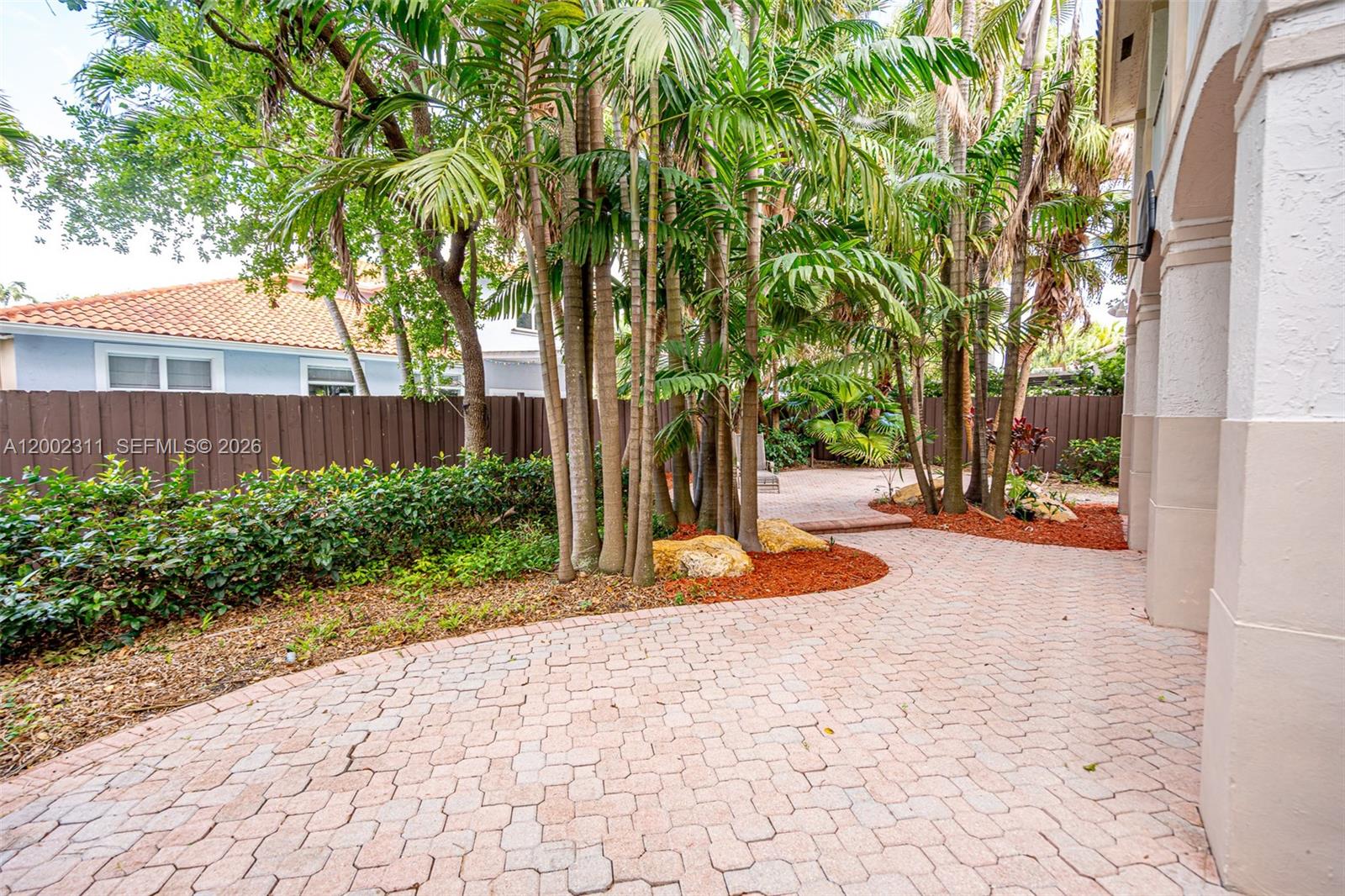 6772 NW 111th Ave, Doral FL 33178
