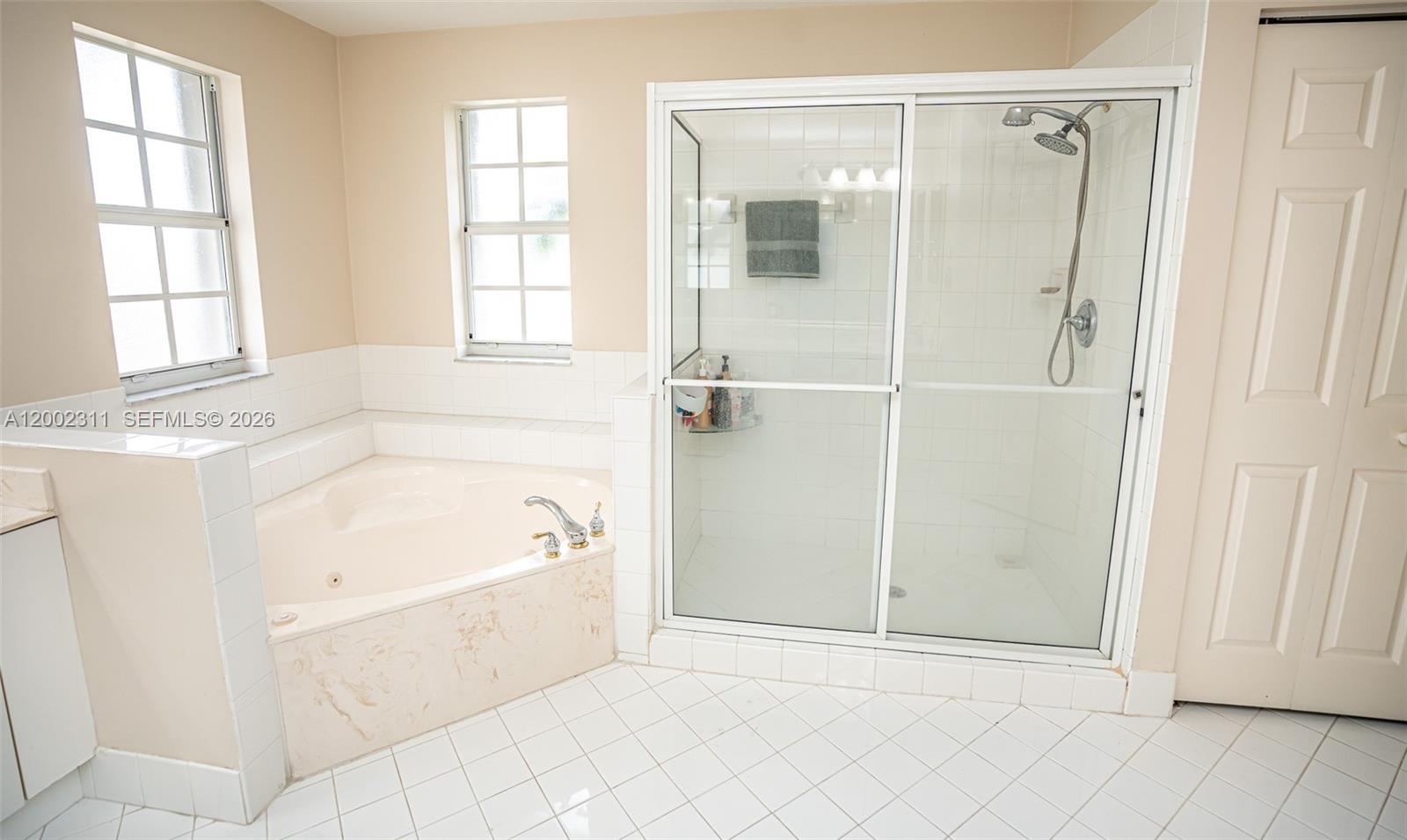 6772 NW 111th Ave, Doral FL 33178