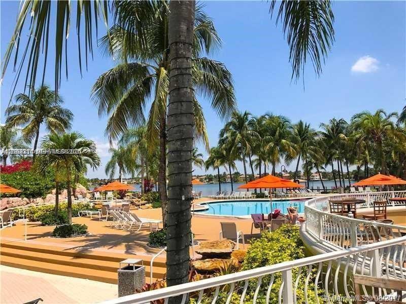 6772 NW 111th Ave, Doral FL 33178
