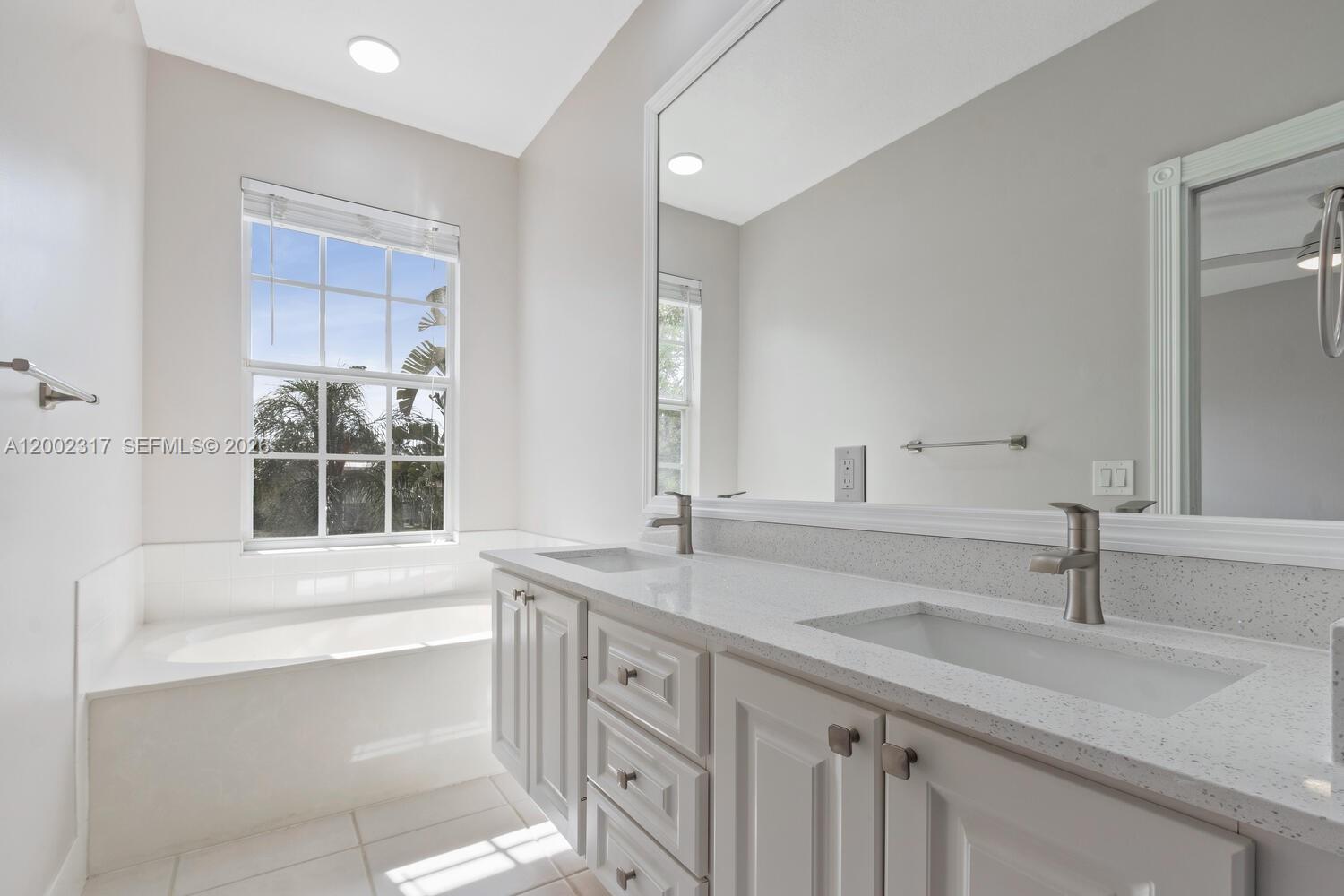 152 Santa Barbara Way #152, Palm Beach Gardens FL 33410