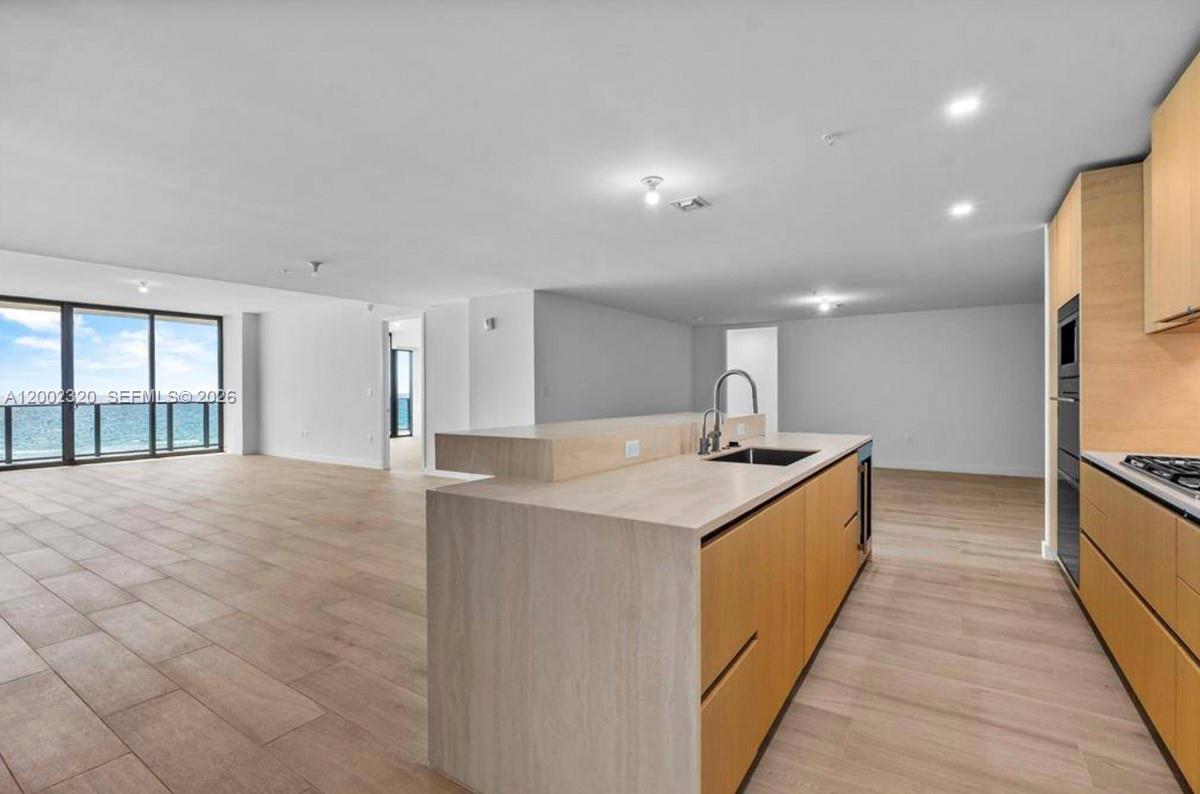 900 N Ocean Blvd #1202, Pompano Beach FL 33062