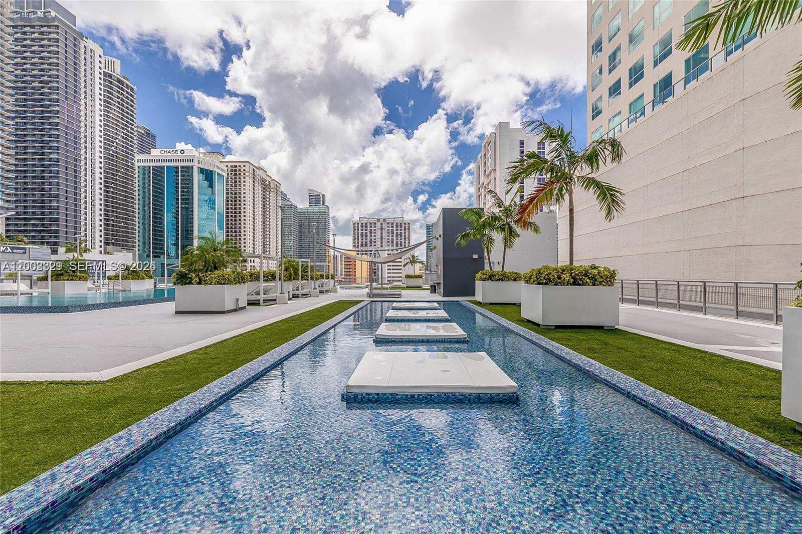 Miami FL 33130 - A12002329
