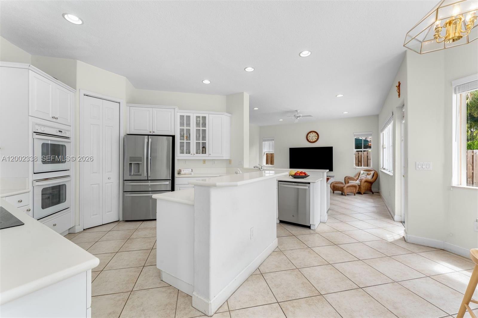 6914 NW 113th Pl, Doral FL 33178
