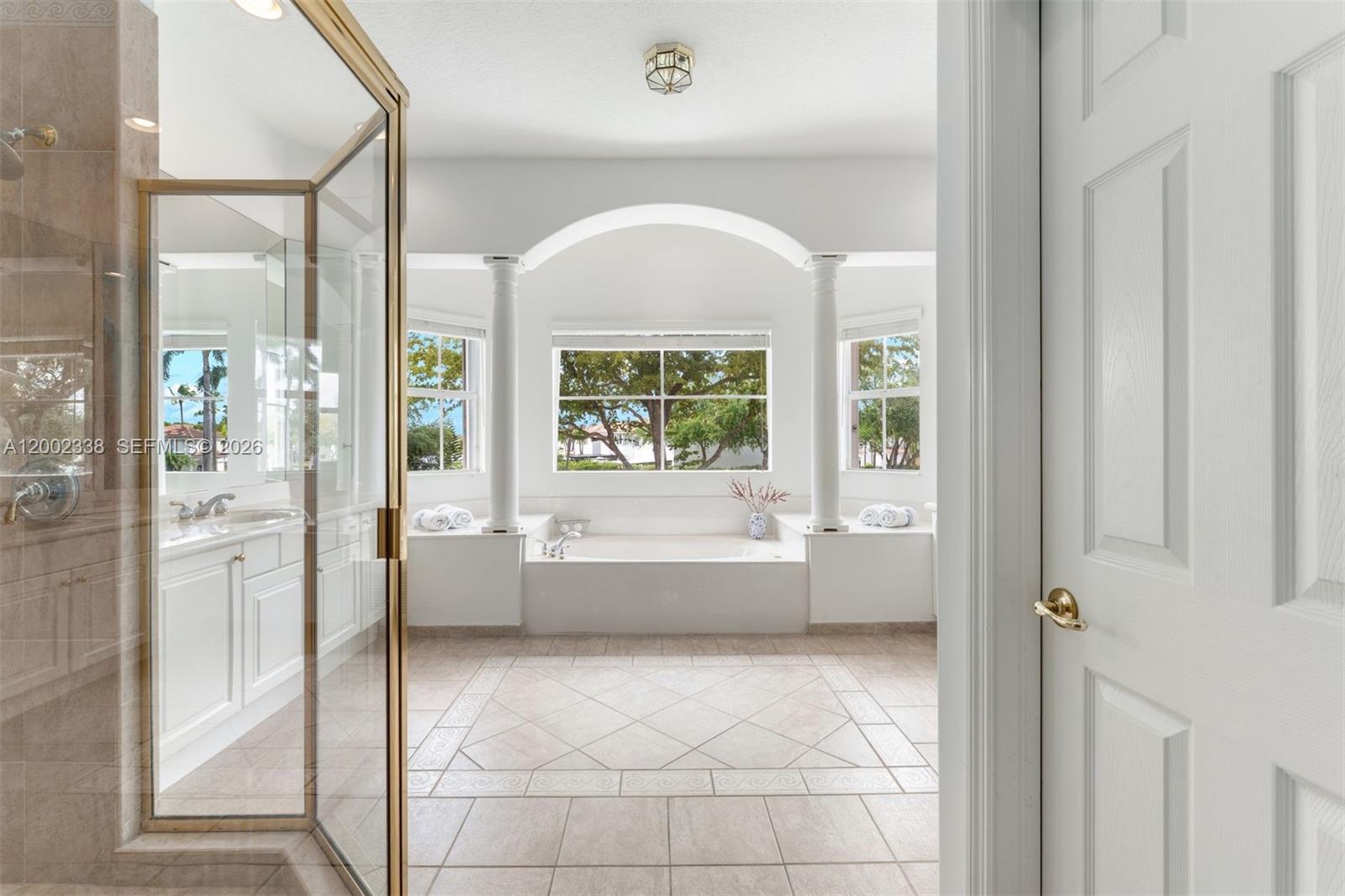 6914 NW 113th Pl, Doral FL 33178