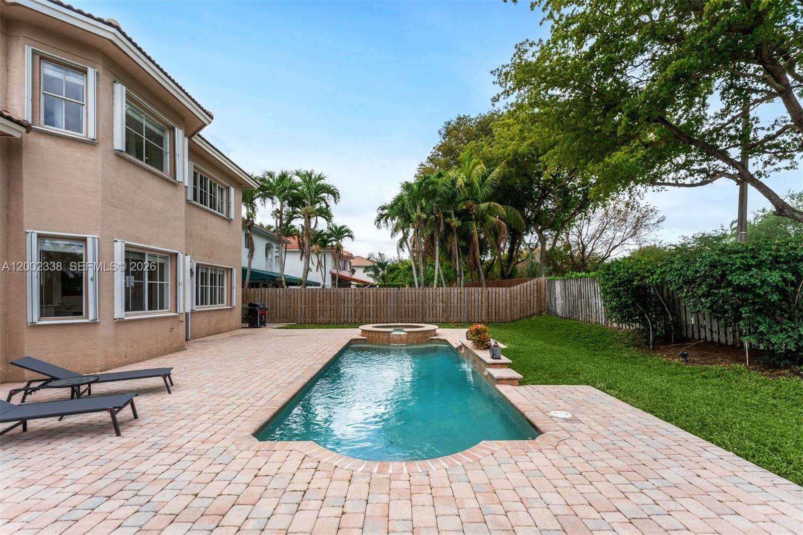 6914 NW 113th Pl, Doral FL 33178