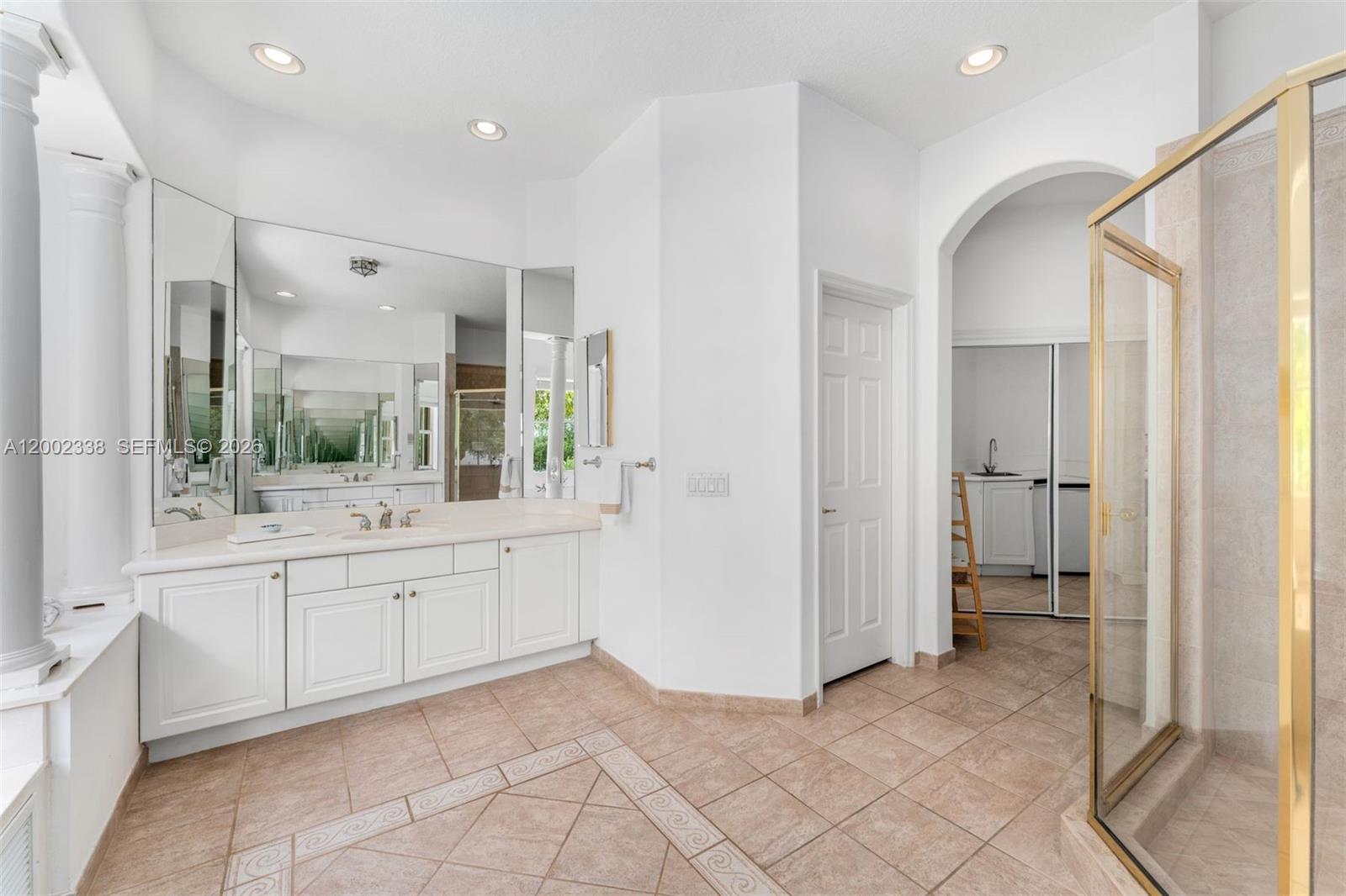 6914 NW 113th Pl, Doral FL 33178