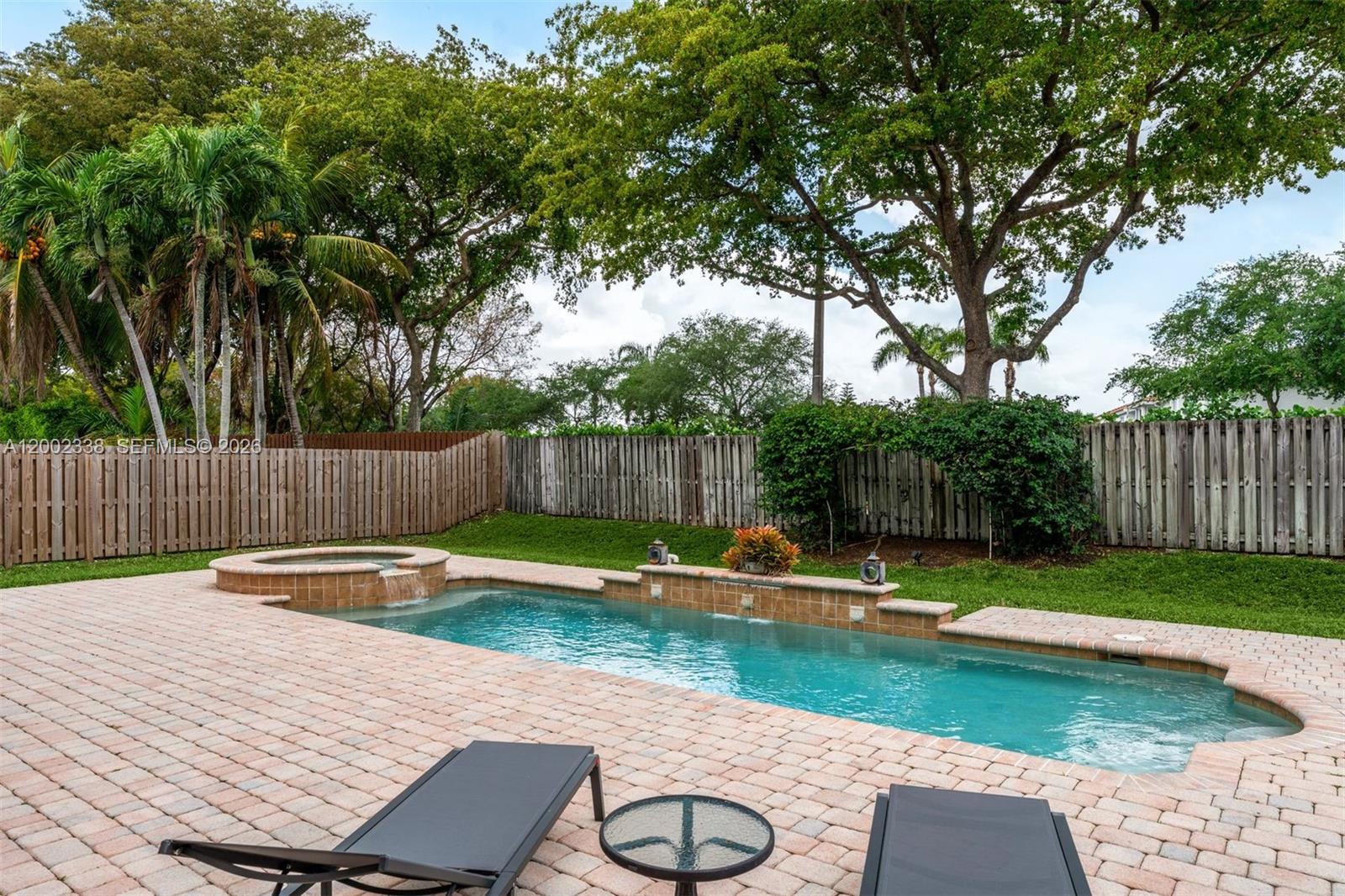 6914 NW 113th Pl, Doral FL 33178