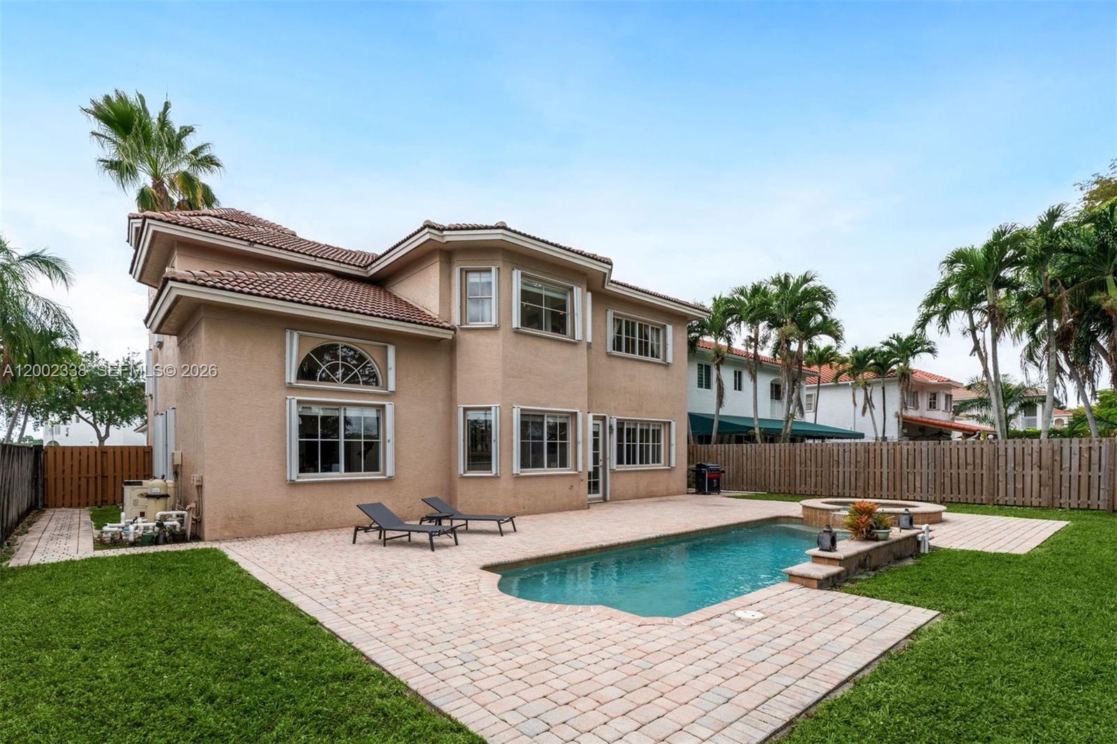 6914 NW 113th Pl, Doral FL 33178