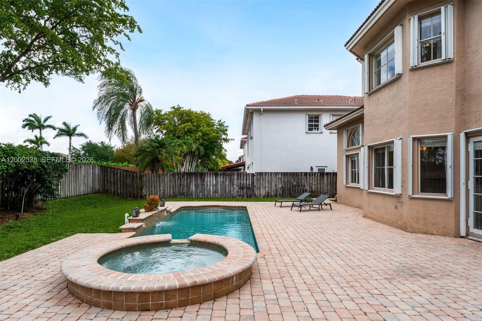 6914 NW 113th Pl, Doral FL 33178