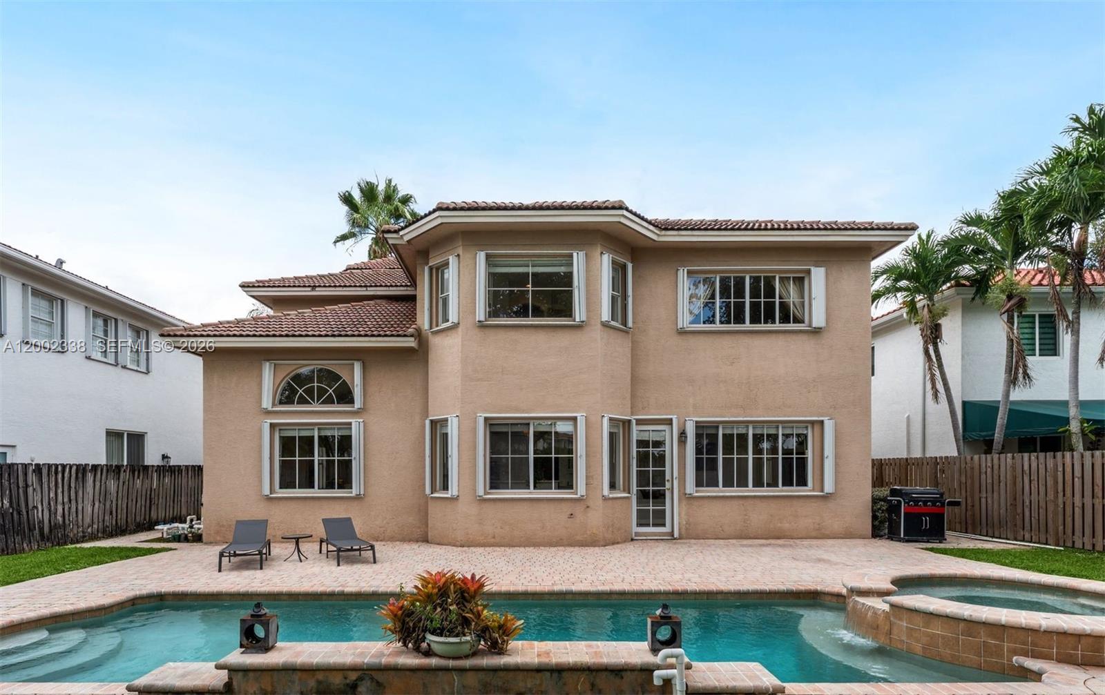 6914 NW 113th Pl, Doral FL 33178