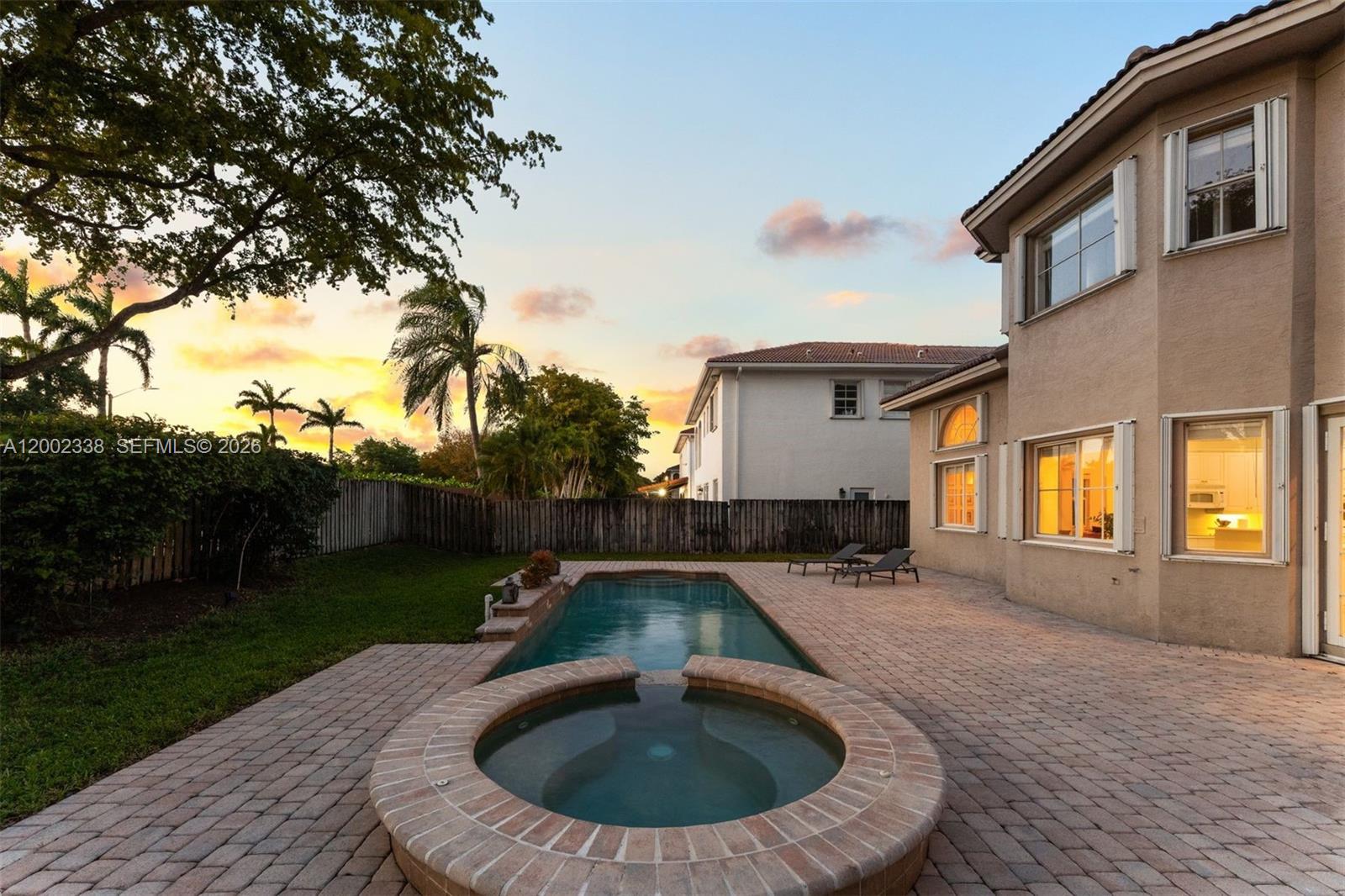 6914 NW 113th Pl, Doral FL 33178