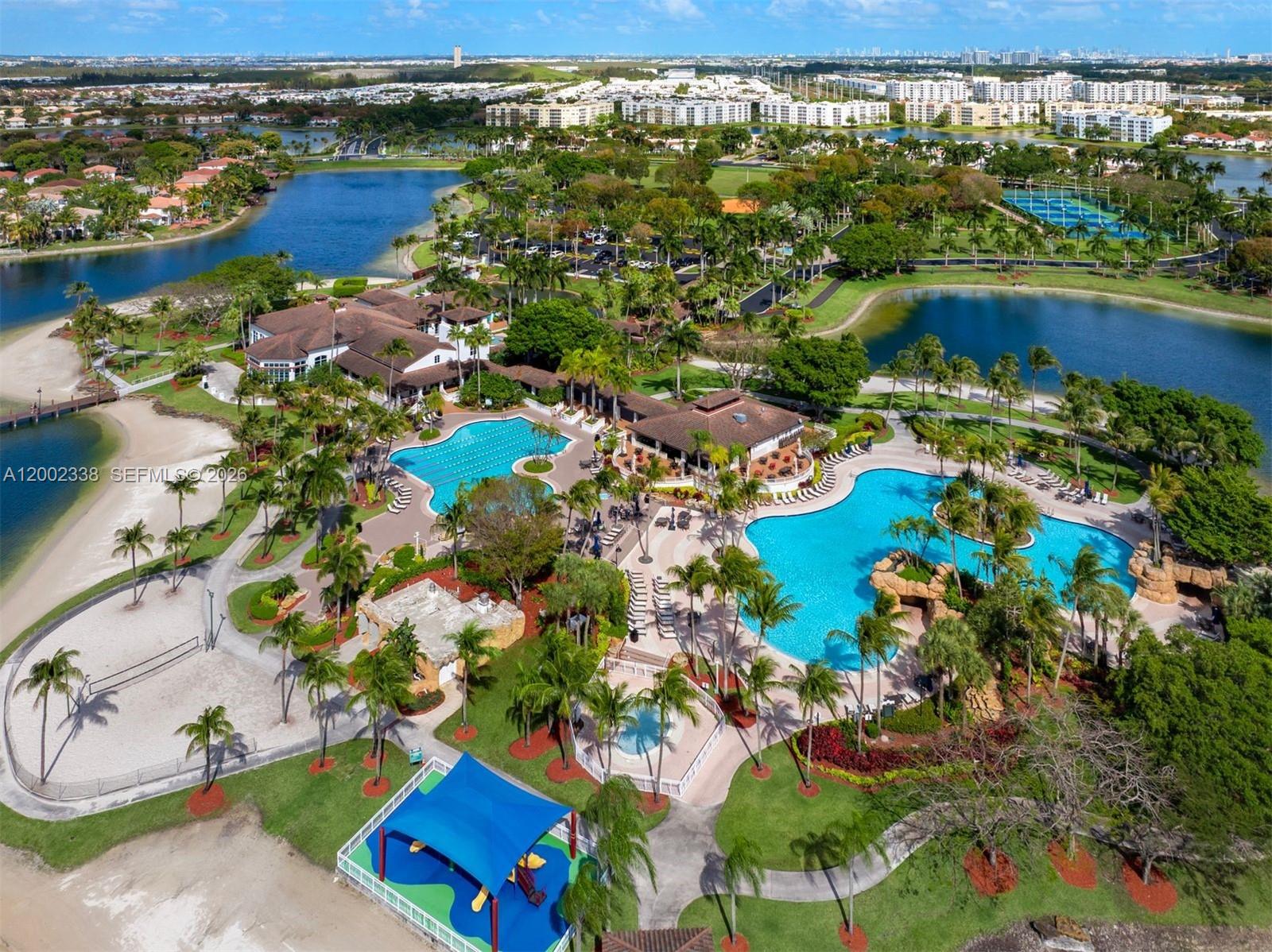6914 NW 113th Pl, Doral FL 33178