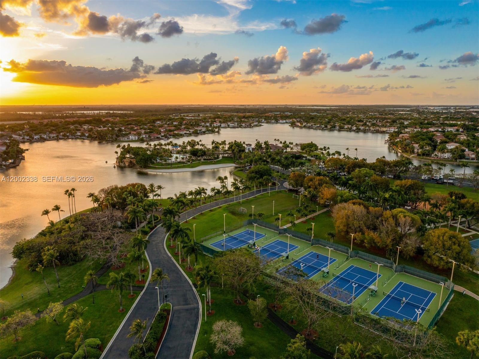 6914 NW 113th Pl, Doral FL 33178