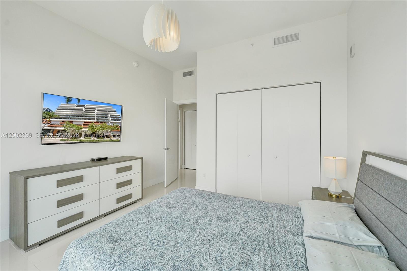 2960 NE 207th St #1205, Aventura FL 33180